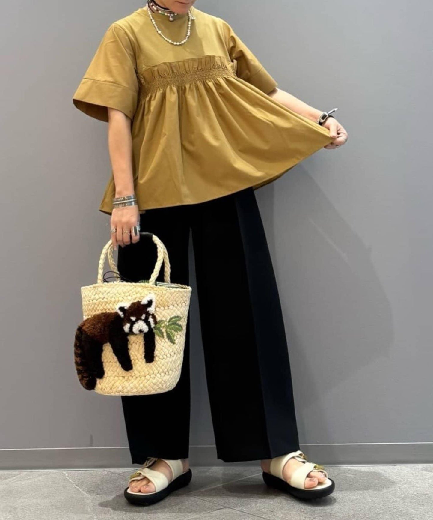 ear PAPILLONNER 荷葉邊抽褶上衣