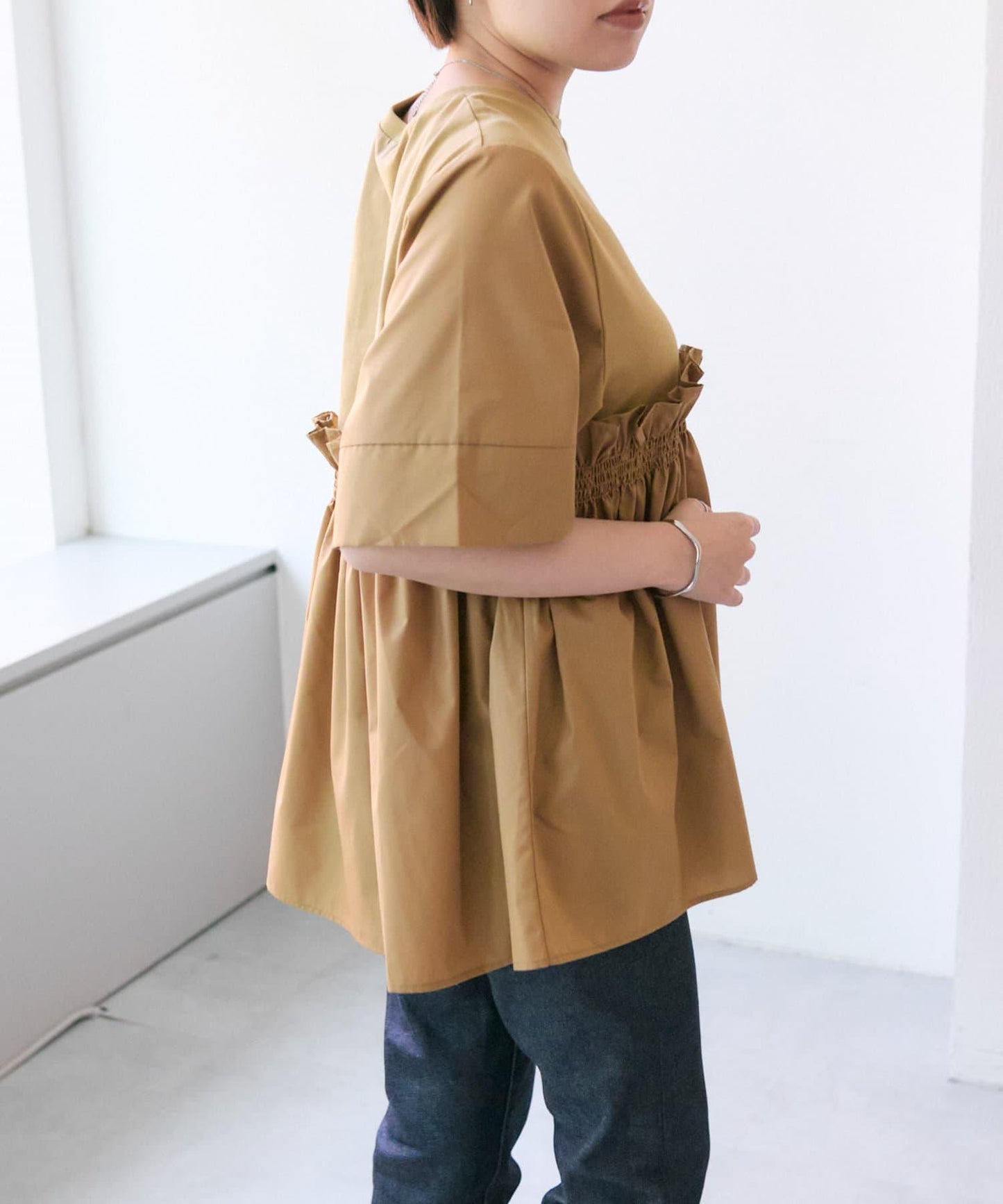 ear PAPILLONNER 荷葉邊抽褶上衣