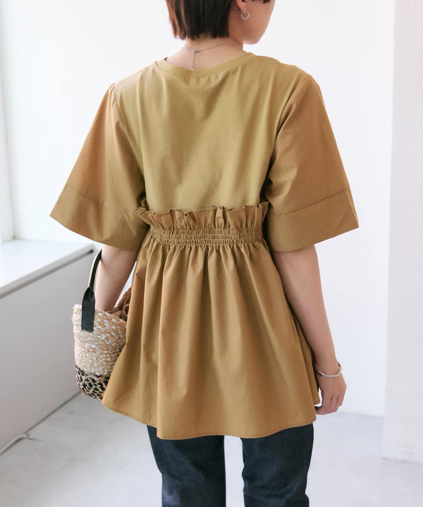 ear PAPILLONNER 荷葉邊抽褶上衣