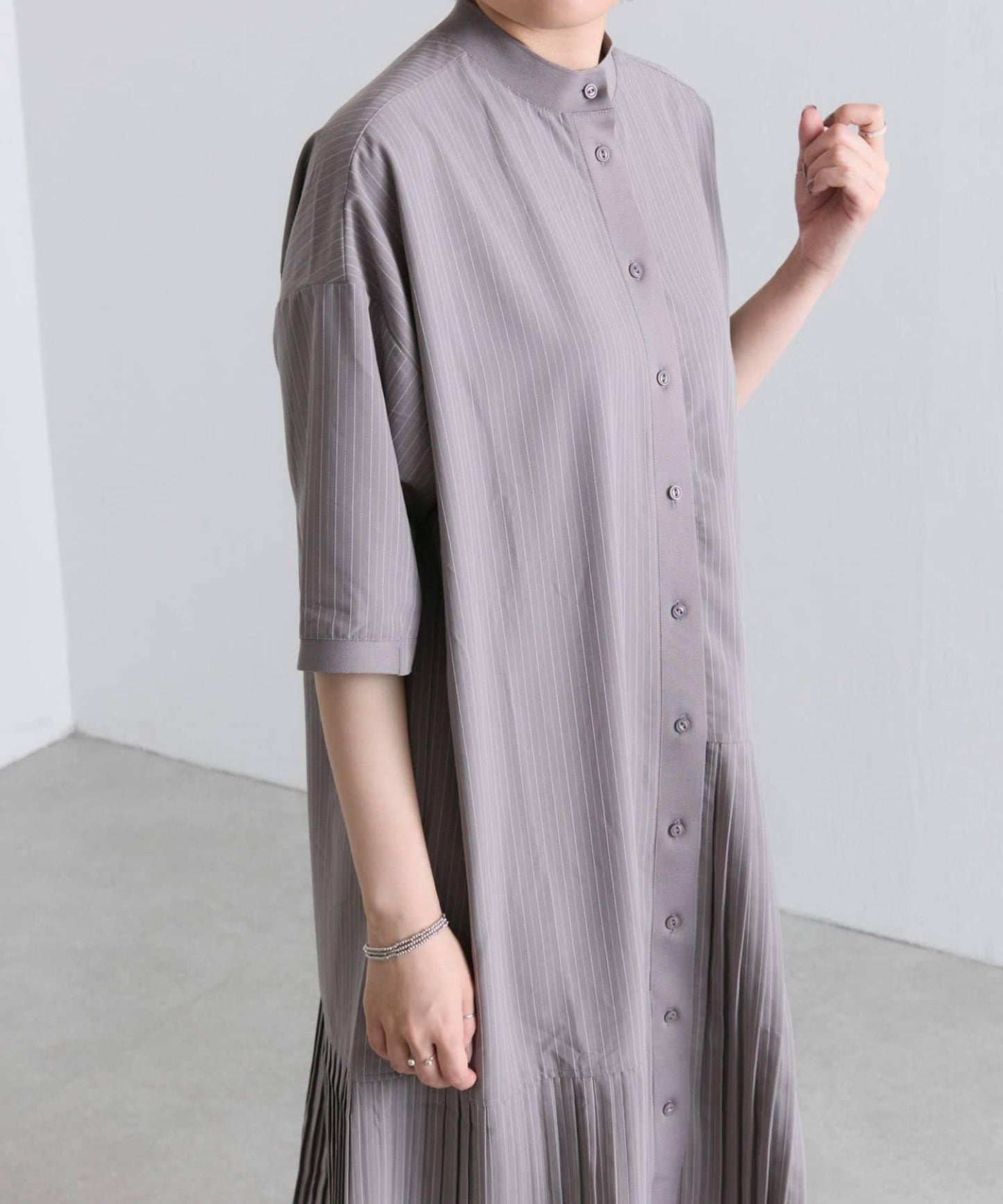 ear PAPILLONNER 短袖 隨機下襬內褶 連衣裙