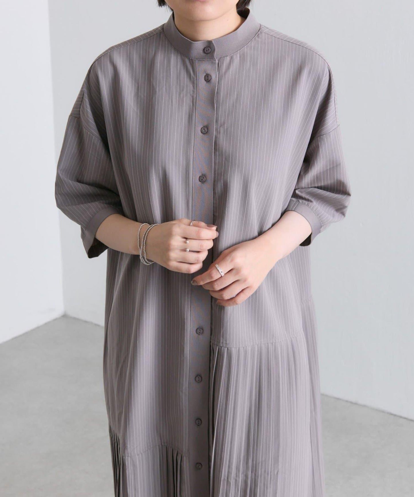 ear PAPILLONNER 短袖 隨機下襬內褶 連衣裙