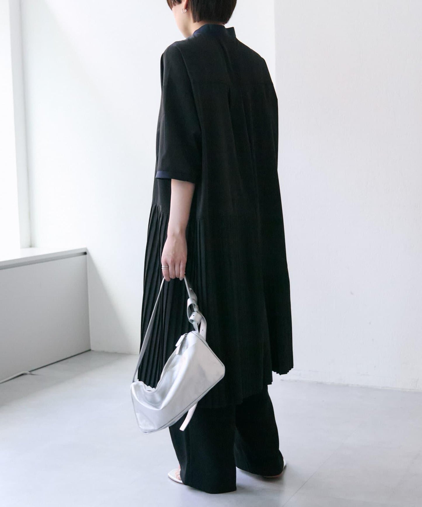 ear PAPILLONNER 短袖 隨機下襬內褶 連衣裙