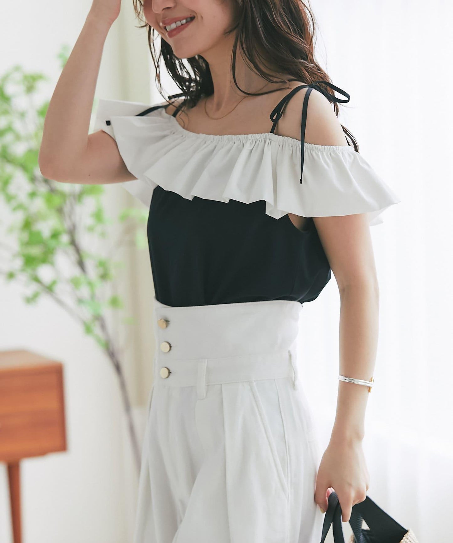 雙色荷葉邊 無袖設計 針織上衣