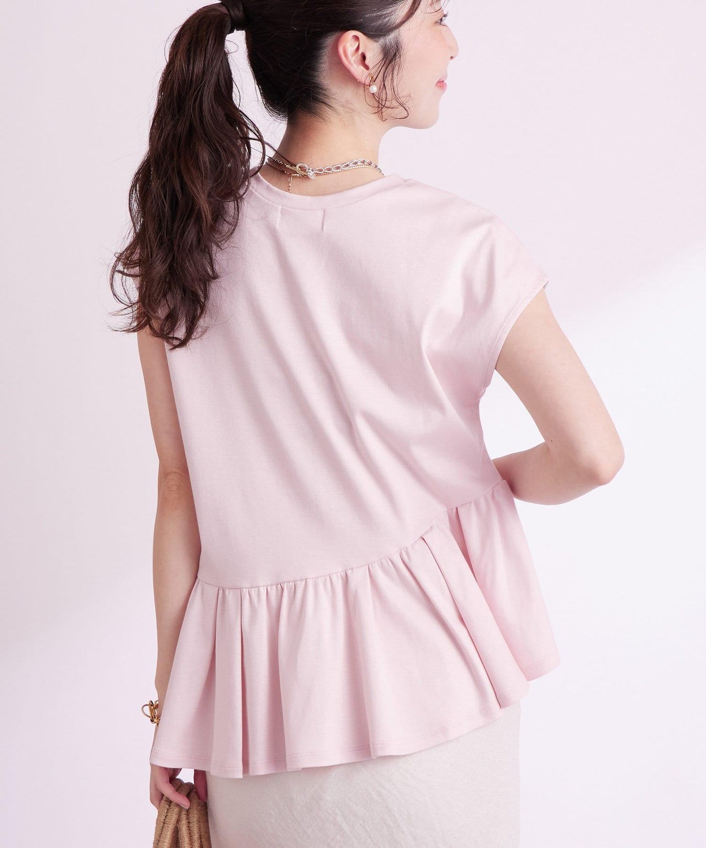 La boutique BonBon 不對稱荷葉擺設計 針織上衣