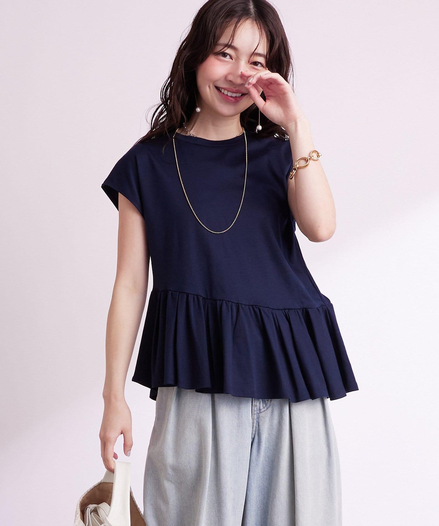 La boutique BonBon 不對稱荷葉擺設計 針織上衣