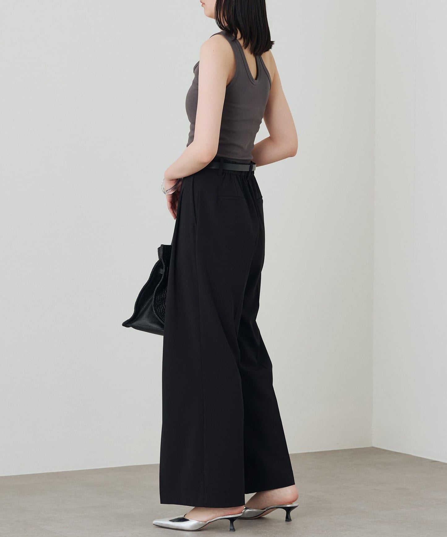 Loungedress 不對稱剪裁 背心