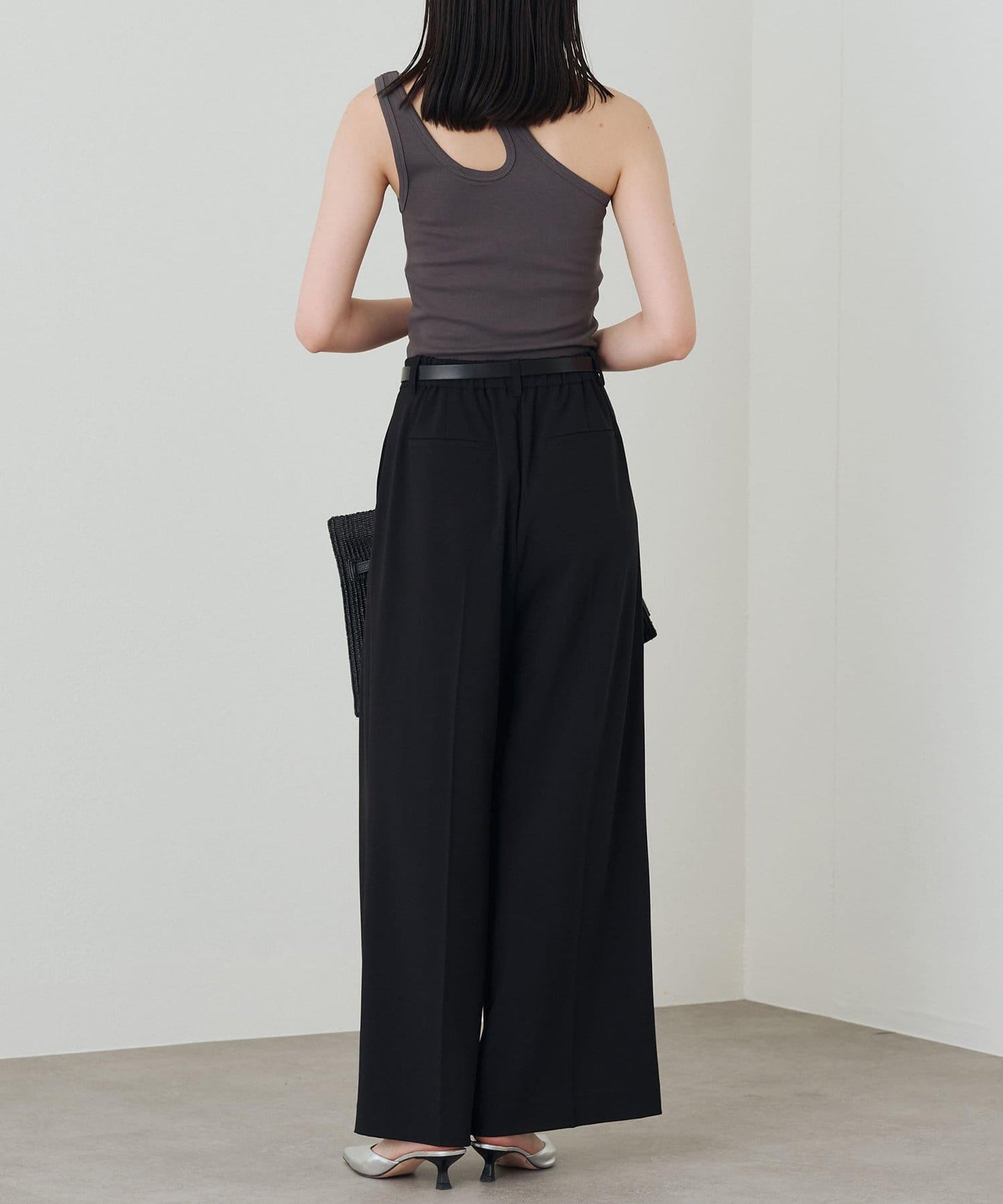 Loungedress 不對稱剪裁 背心