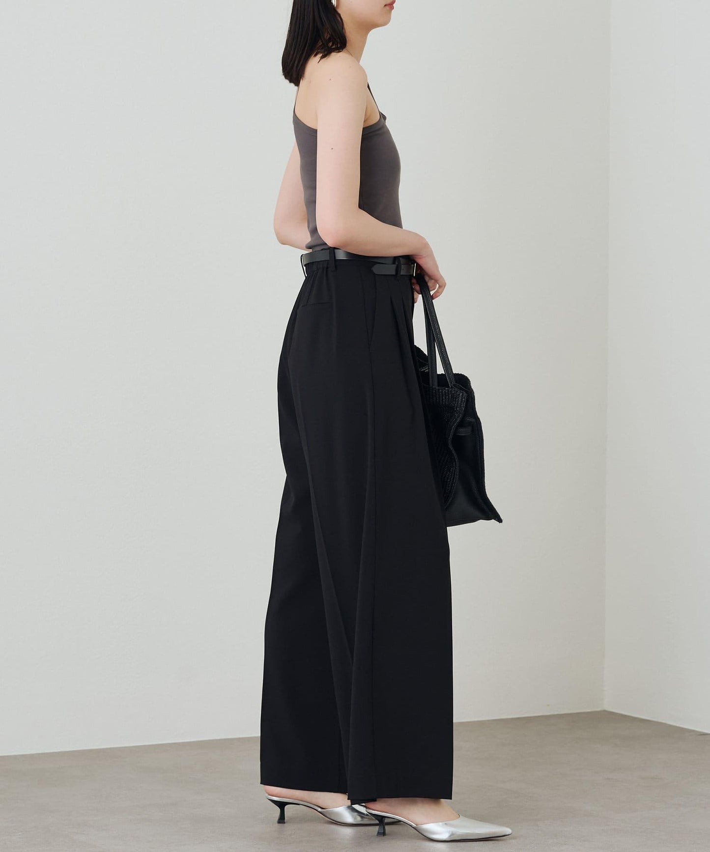 Loungedress 不對稱剪裁 背心