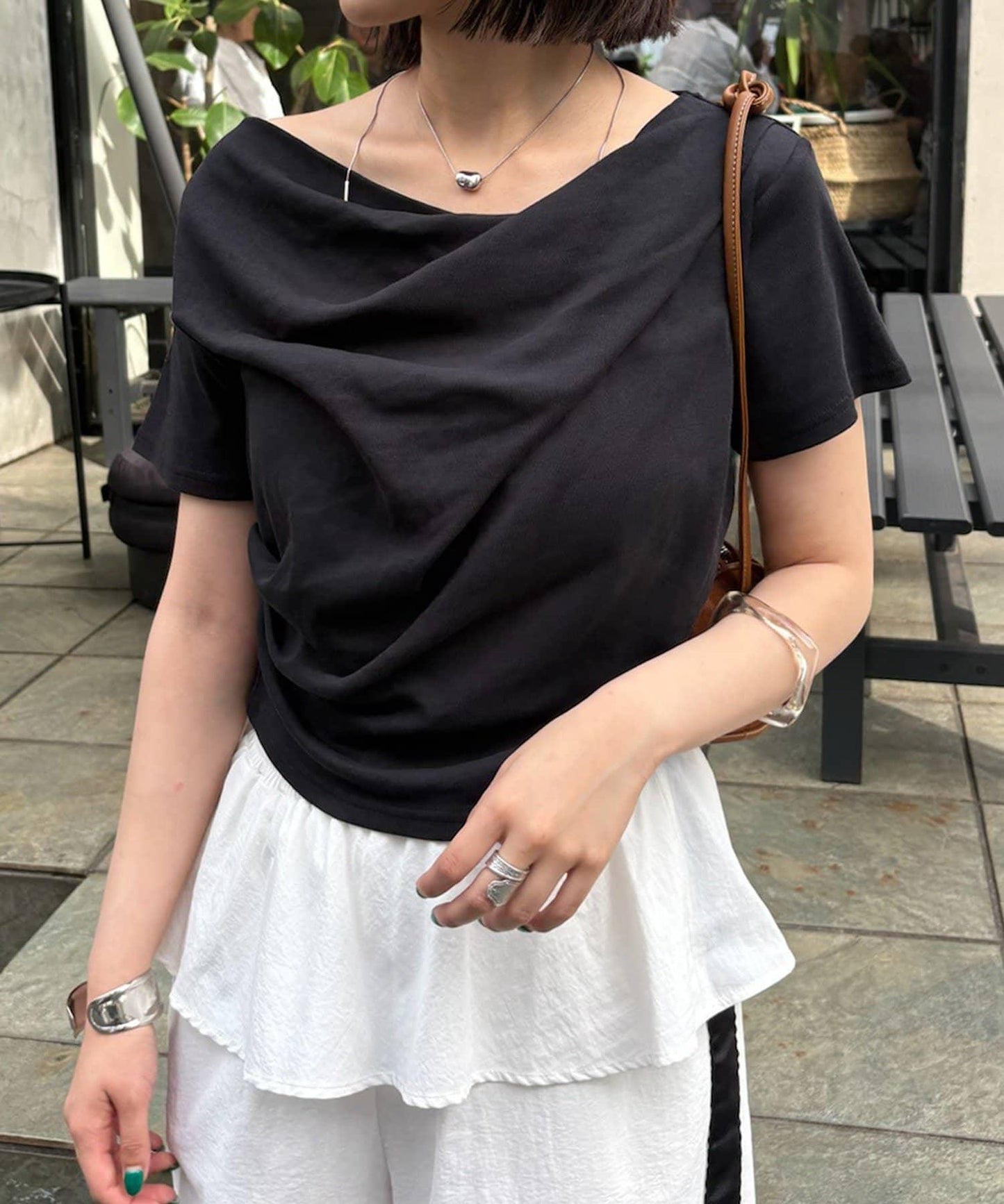 mystic 露肩設計T恤