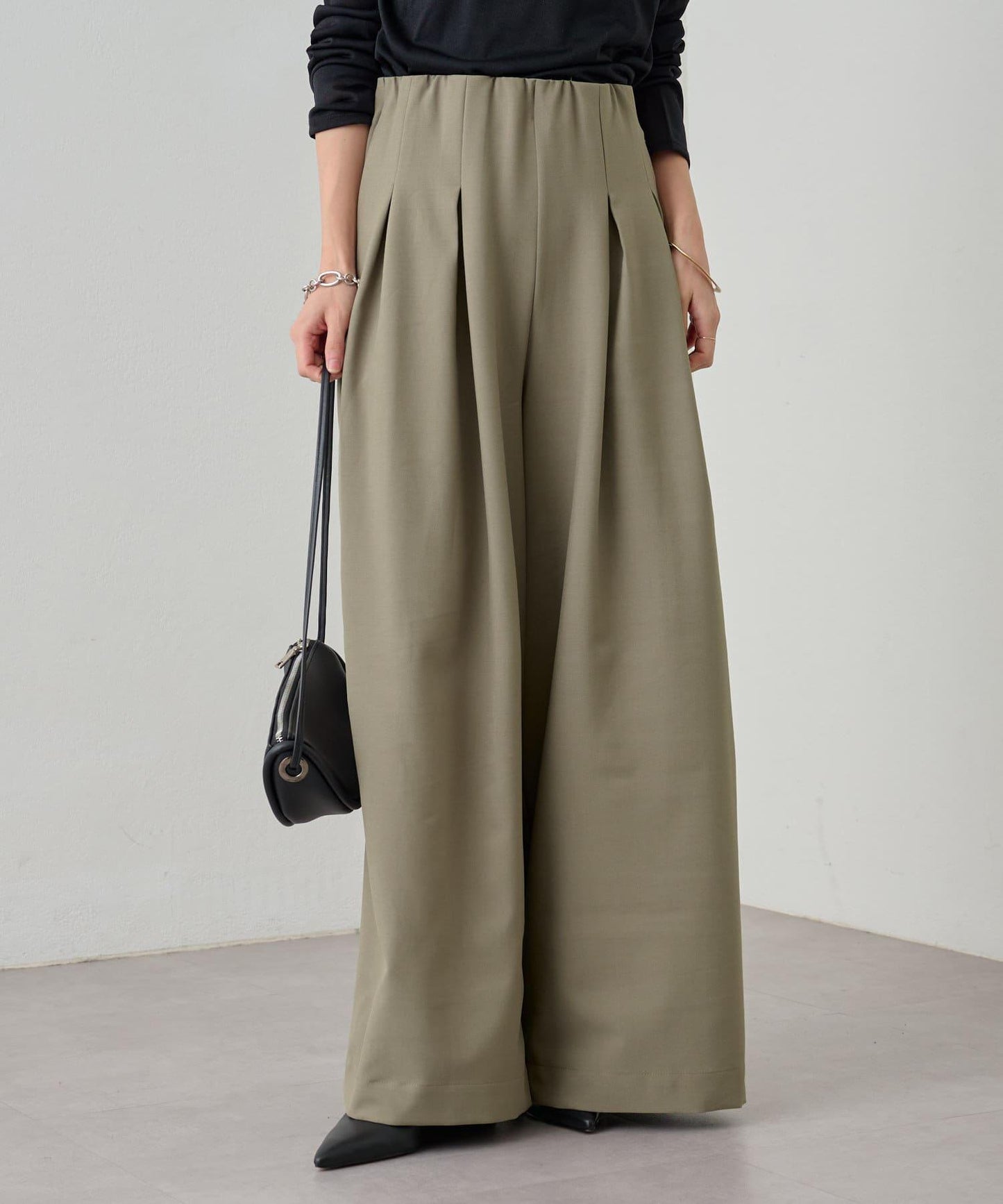 Omekashi 雙褶設計 休閒褲