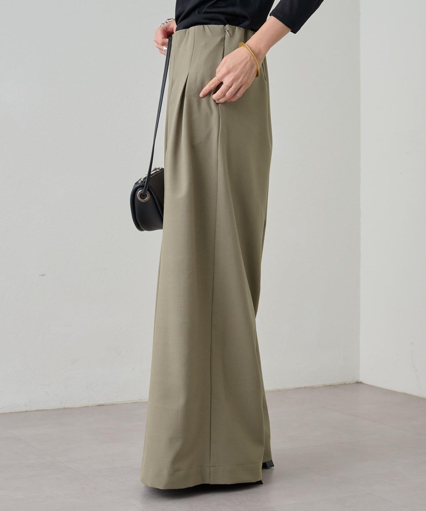 Omekashi 雙褶設計 休閒褲