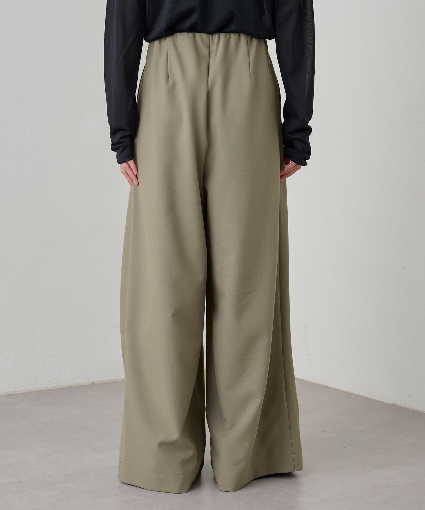 Omekashi 雙褶設計 休閒褲