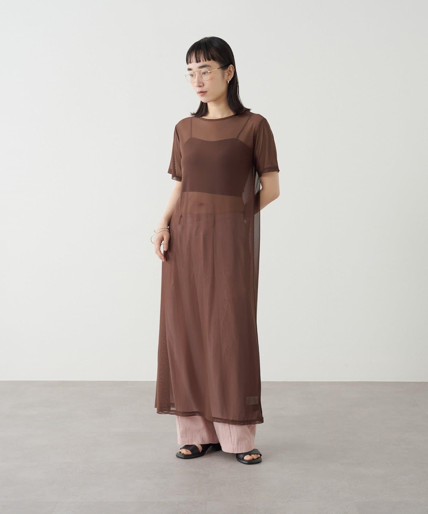 Omekashi 短袖網紗連衣裙