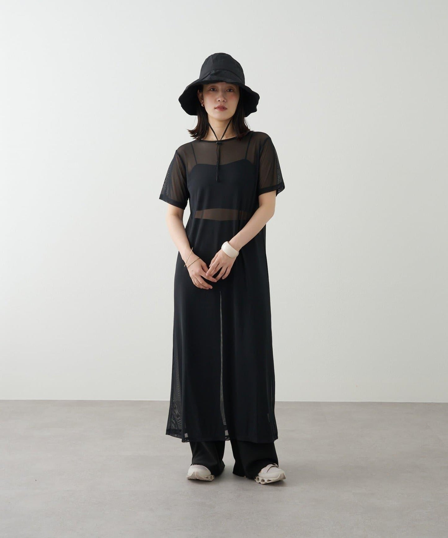 Omekashi 短袖網紗連衣裙