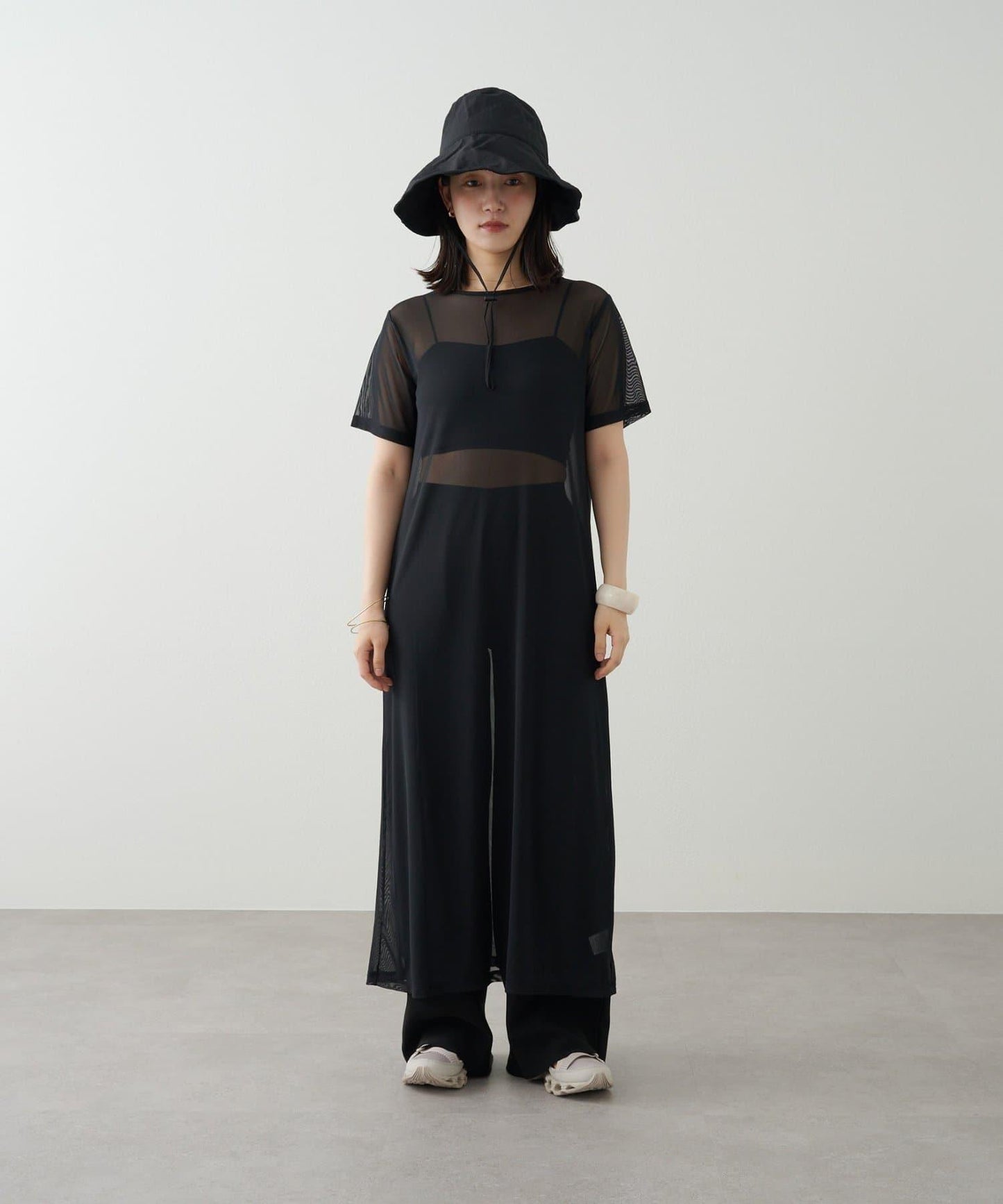 Omekashi 短袖網紗連衣裙