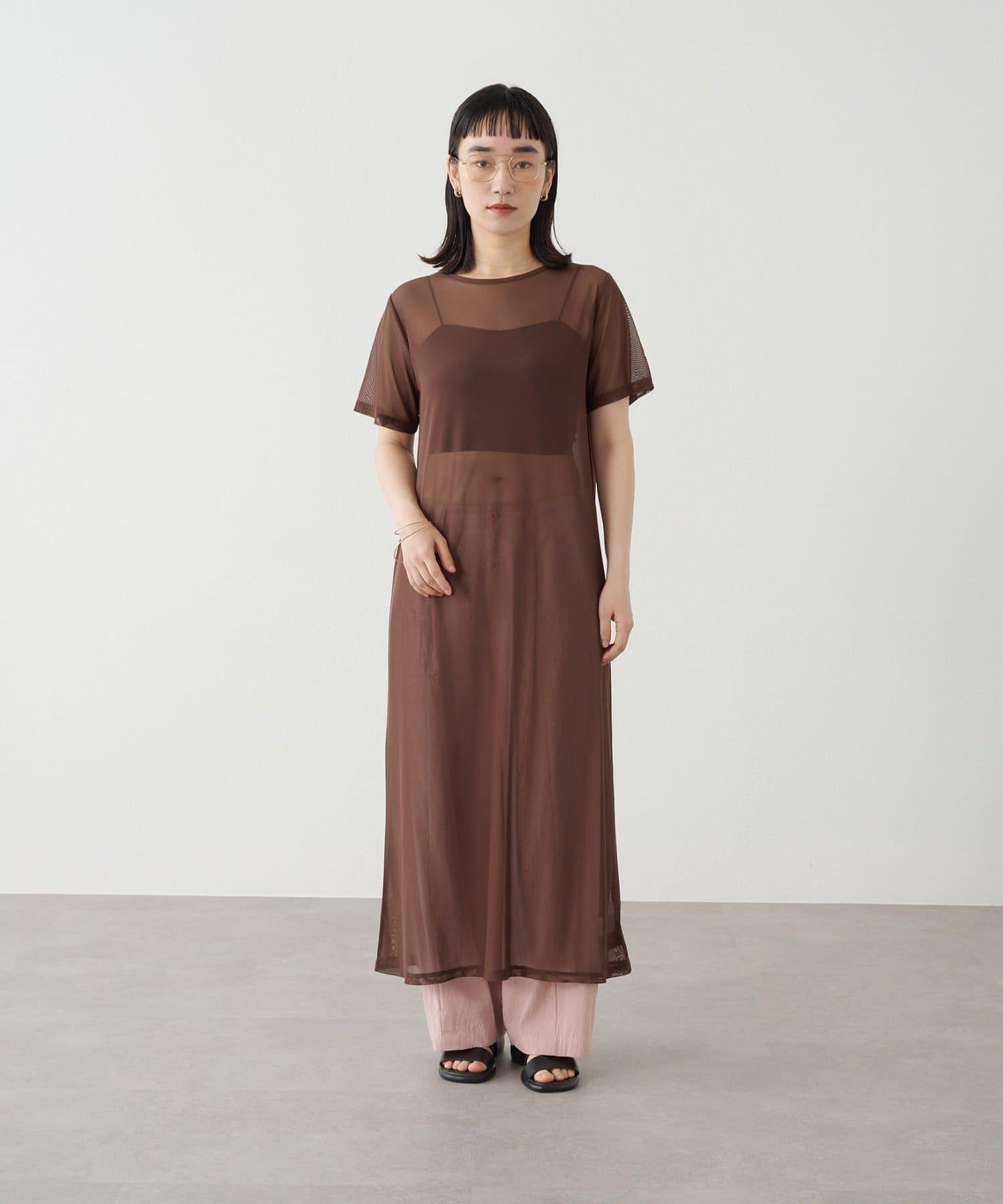 Omekashi 短袖網紗連衣裙