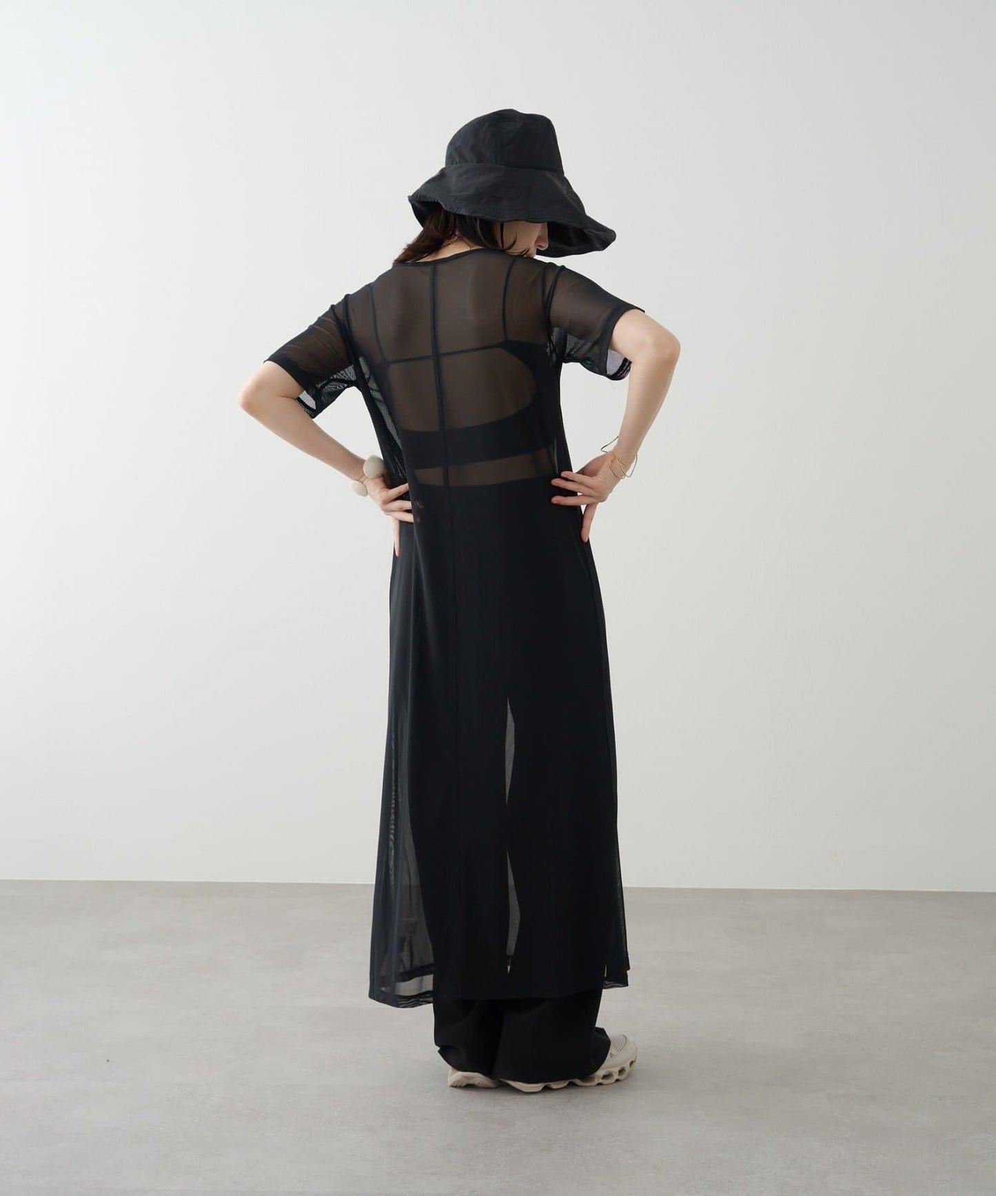 Omekashi 短袖網紗連衣裙