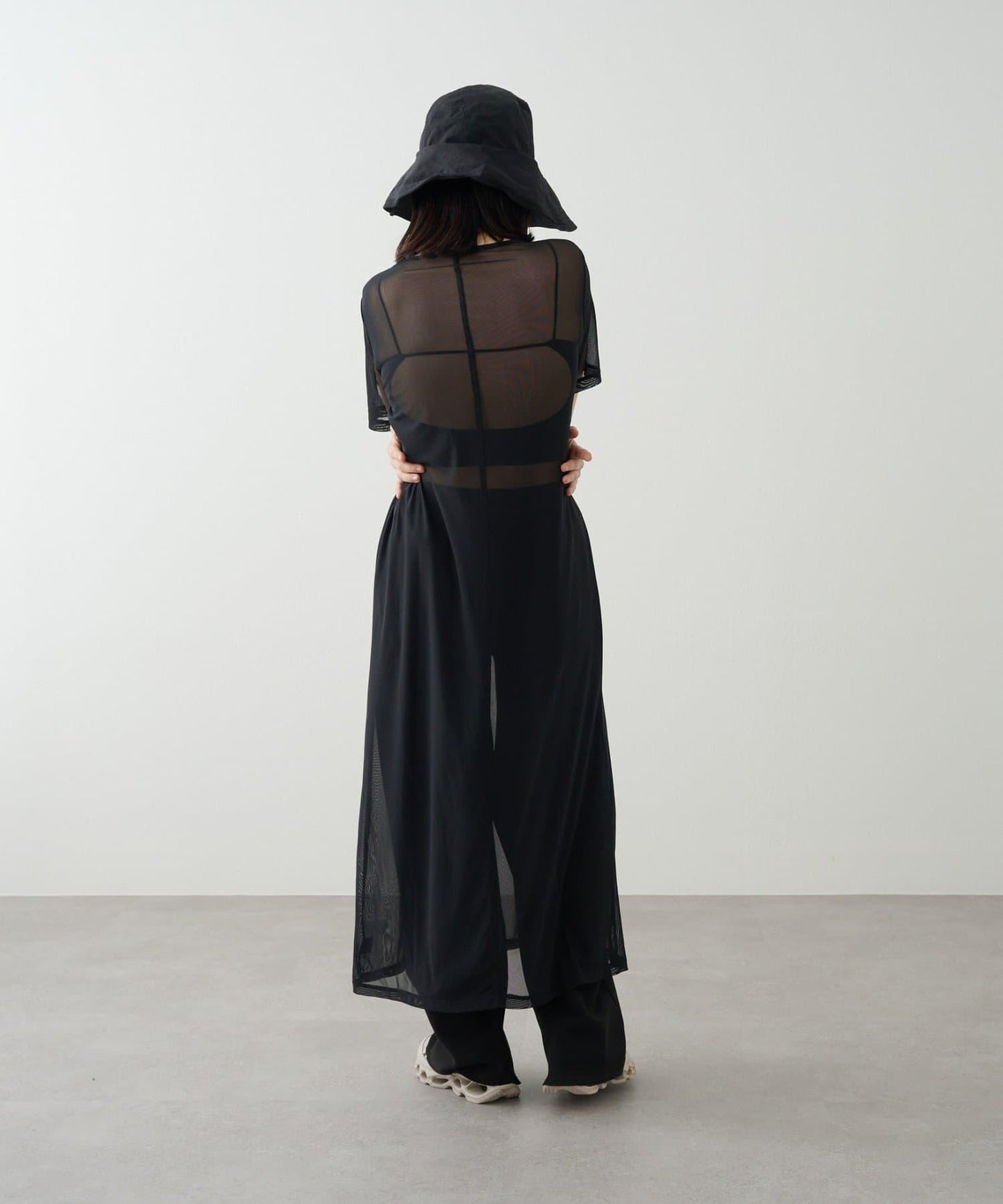 Omekashi 短袖網紗連衣裙