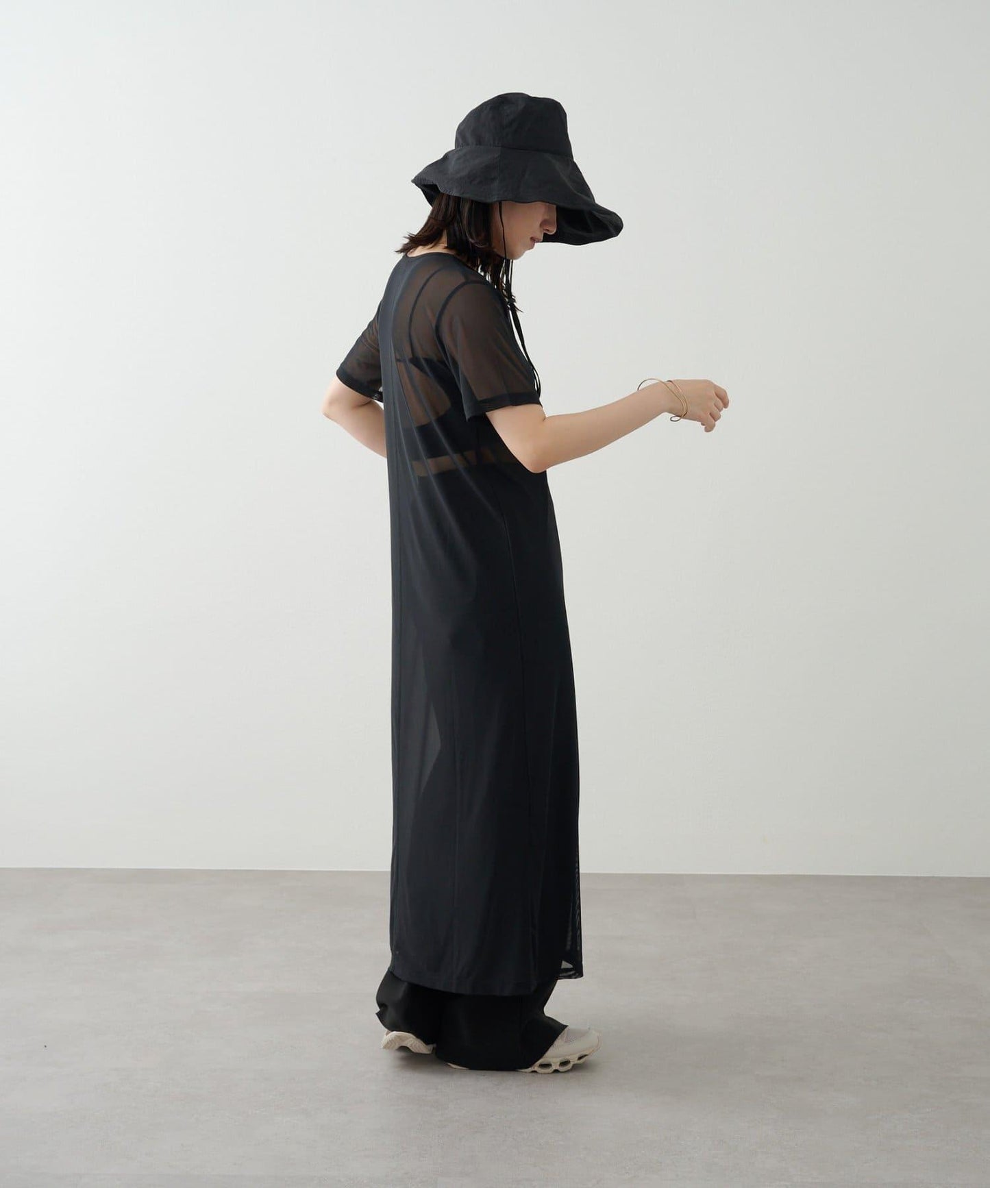 Omekashi 短袖網紗連衣裙