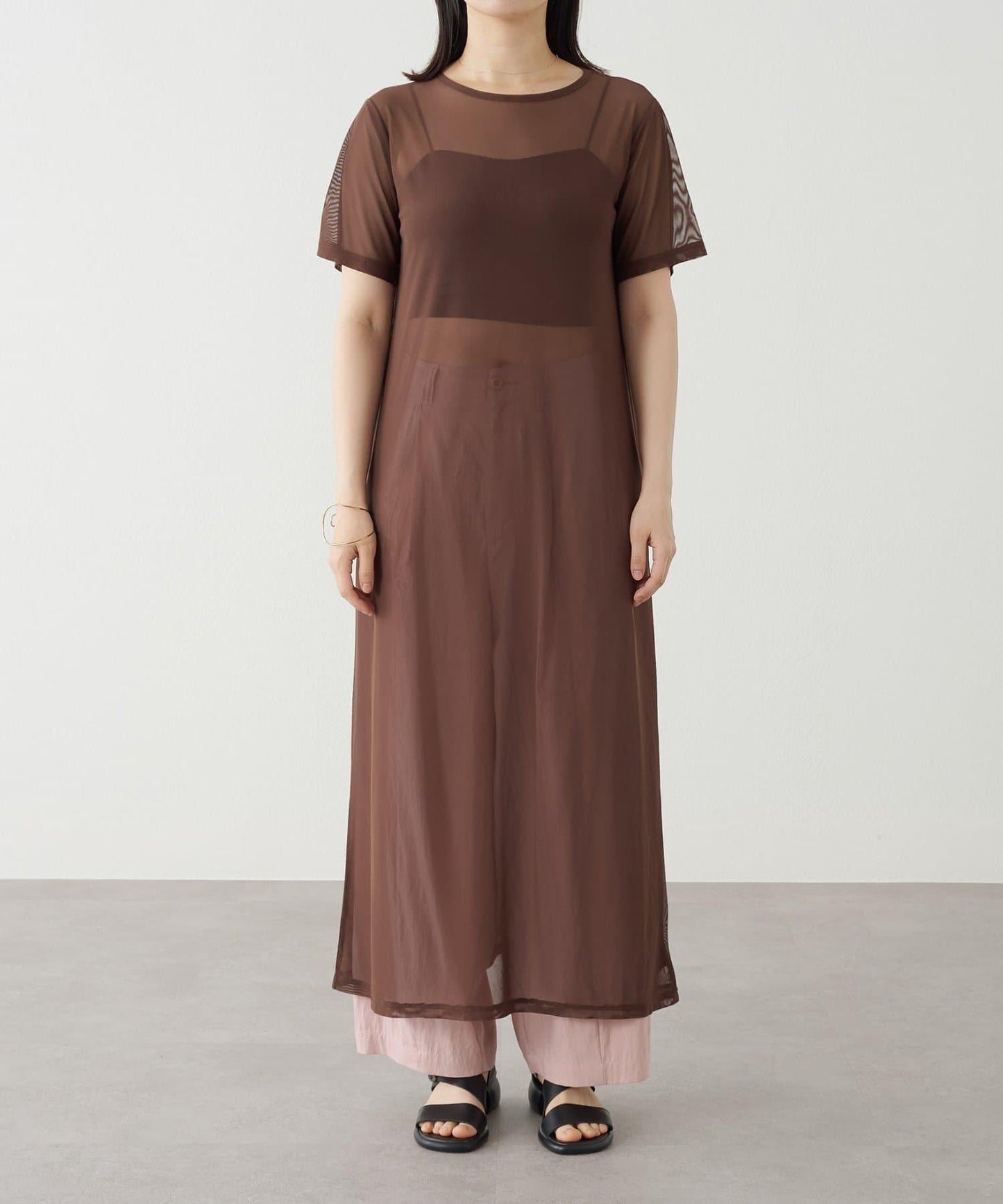 Omekashi 短袖網紗連衣裙