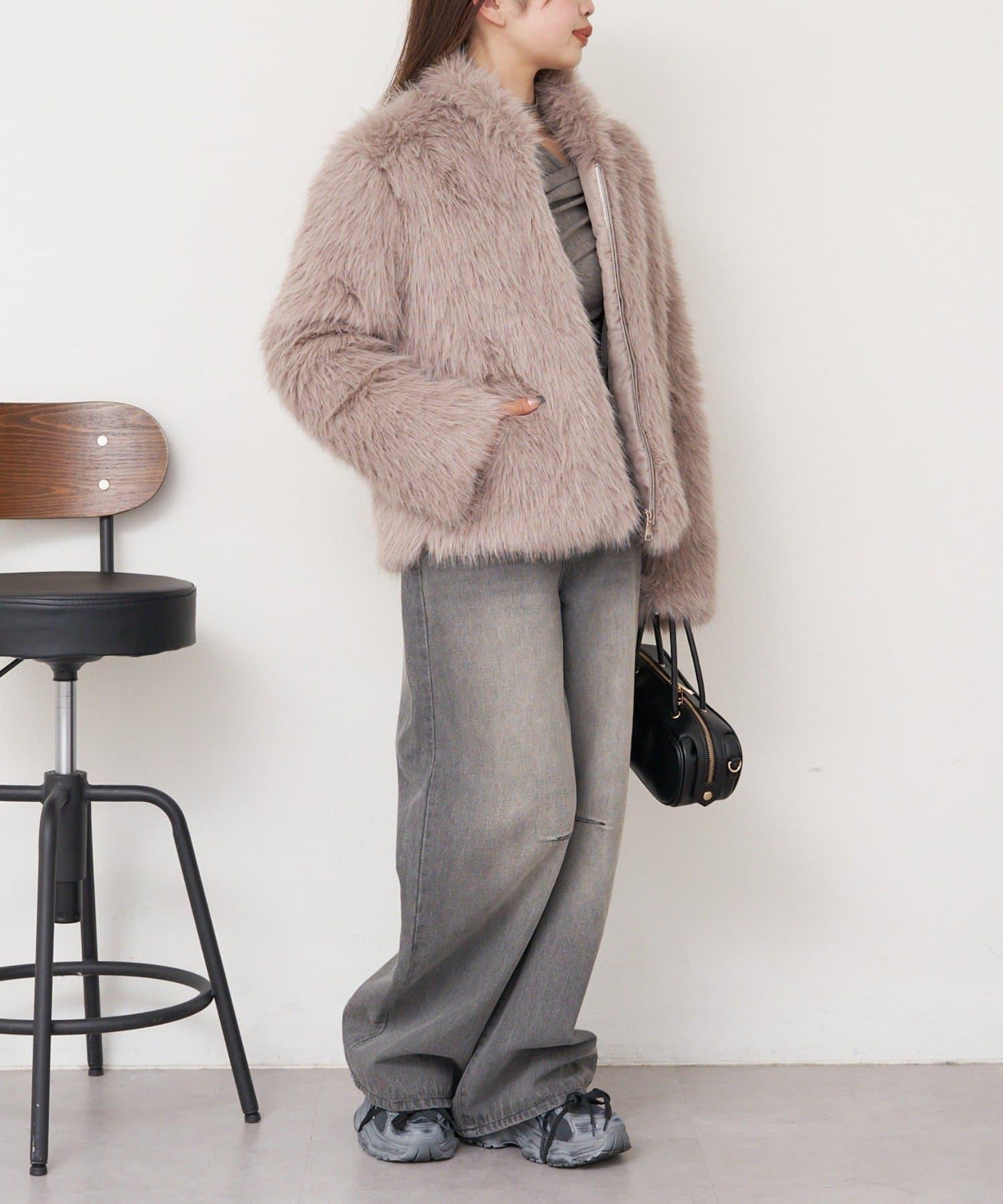 RAY CASSIN 毛絨短外套