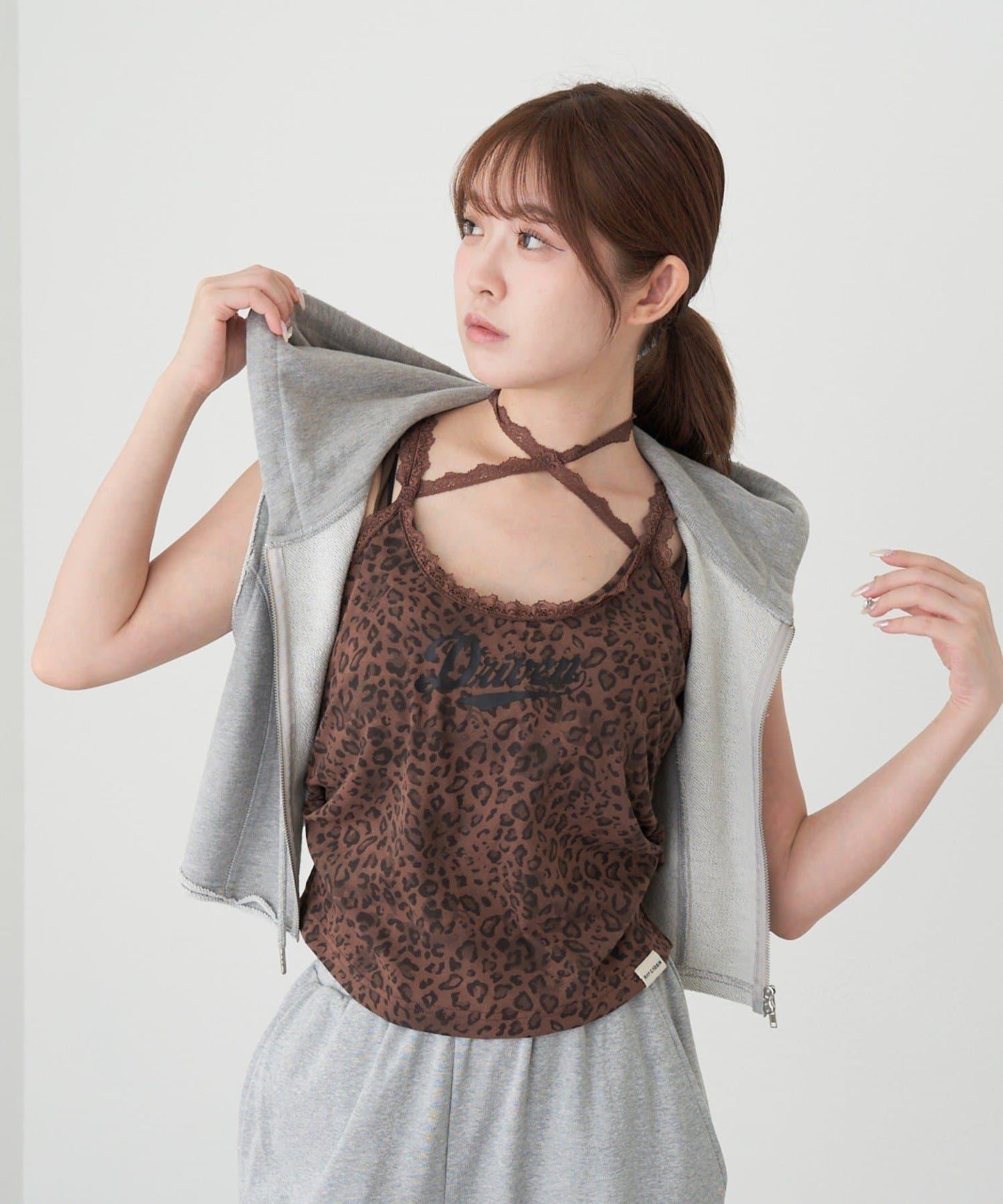 豹紋胸墊 蕾絲Logo疊穿 吊帶背心