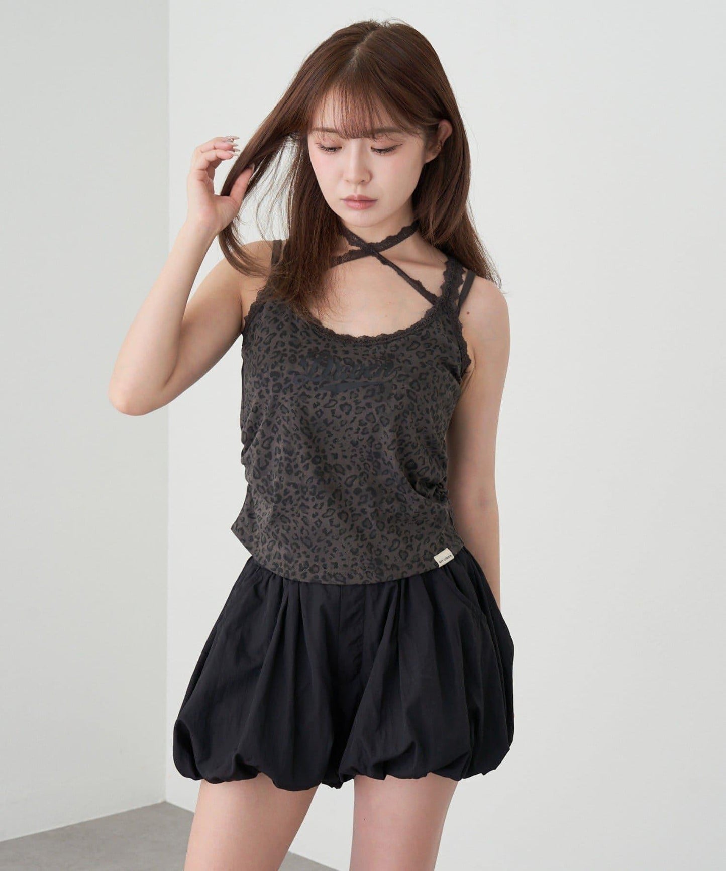 豹紋胸墊 蕾絲Logo疊穿 吊帶背心