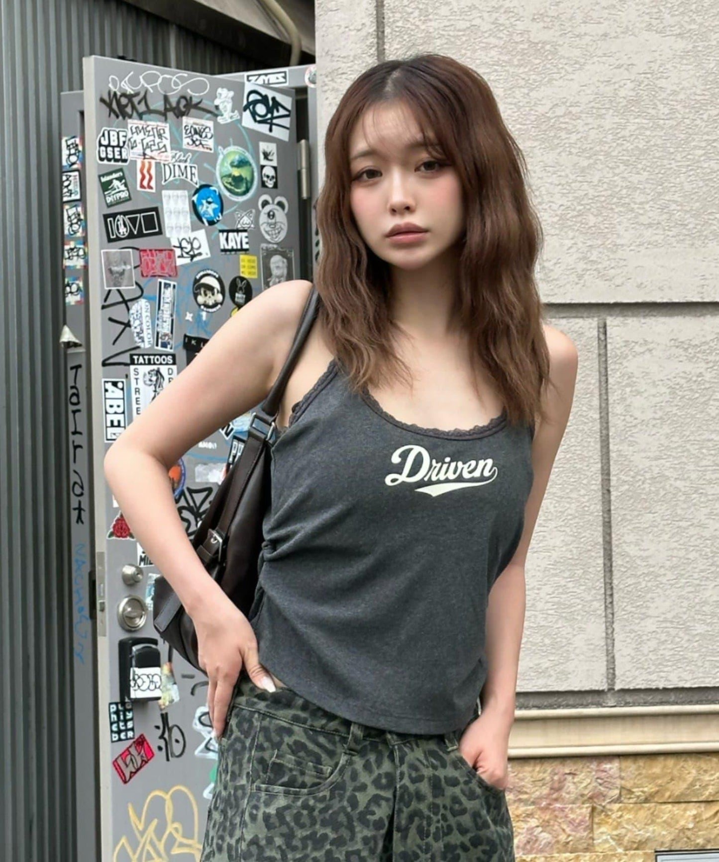 蕾絲Logo帶胸墊疊穿吊帶背心