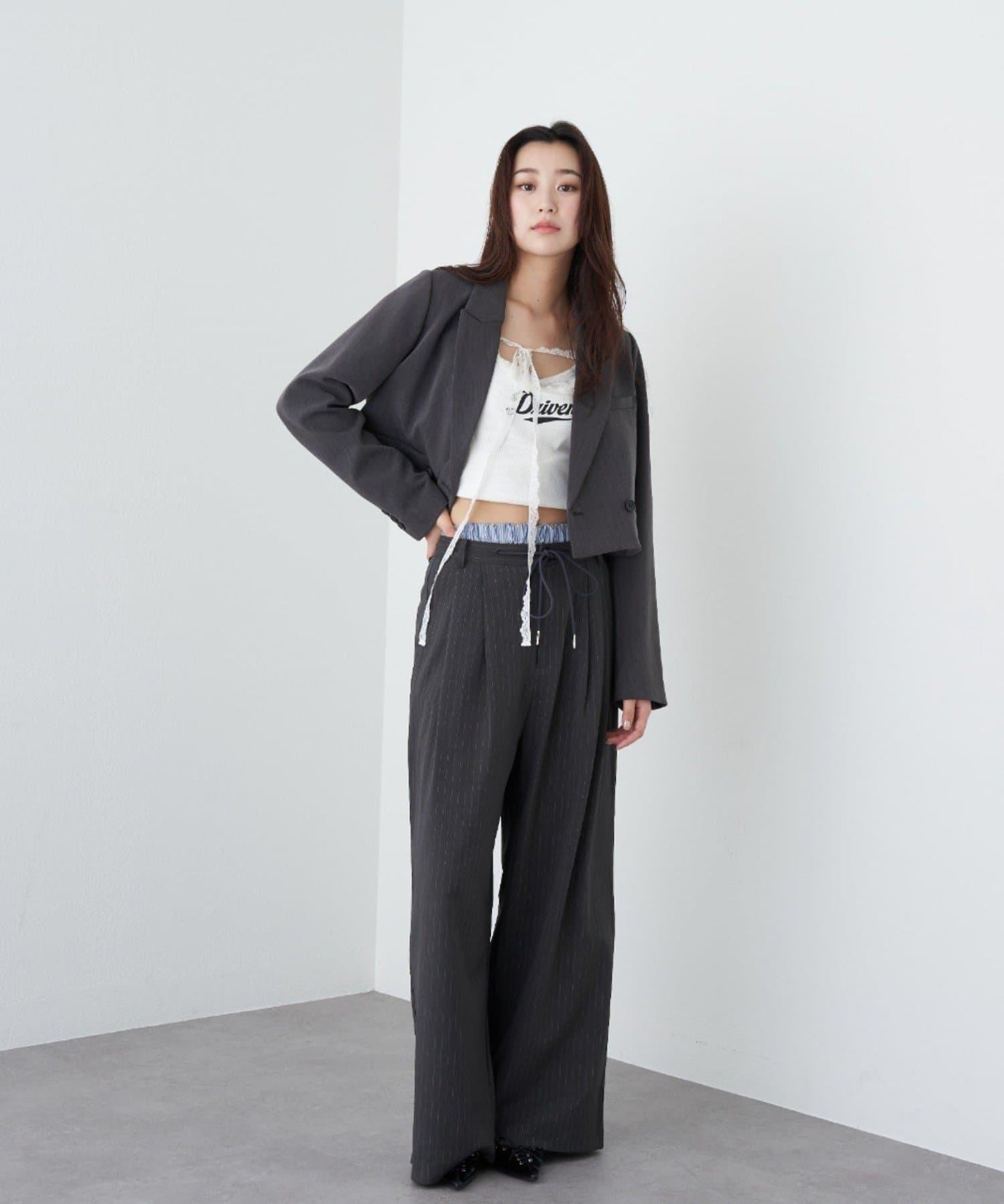 蕾絲Logo帶胸墊疊穿吊帶背心