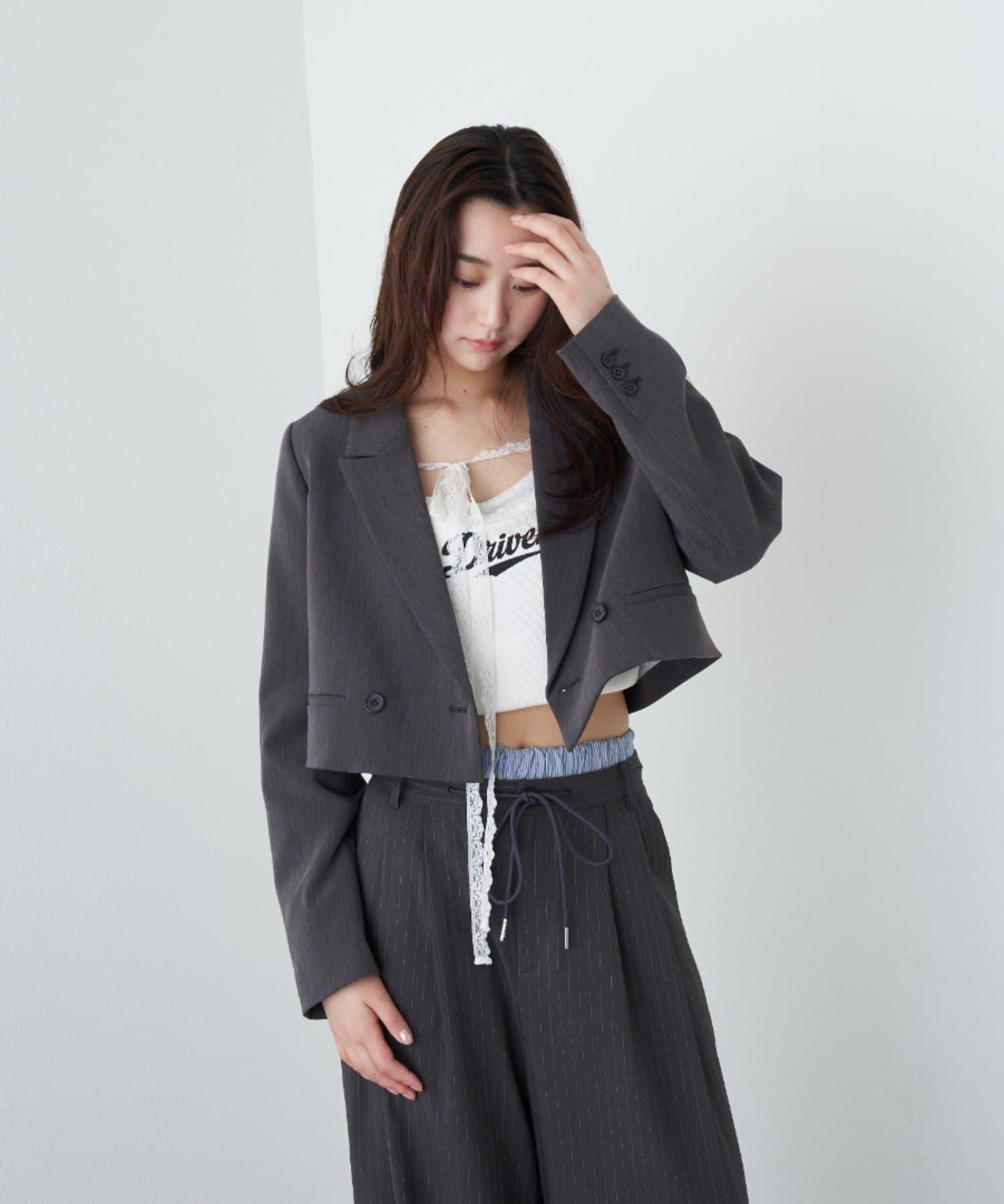 蕾絲Logo帶胸墊疊穿吊帶背心