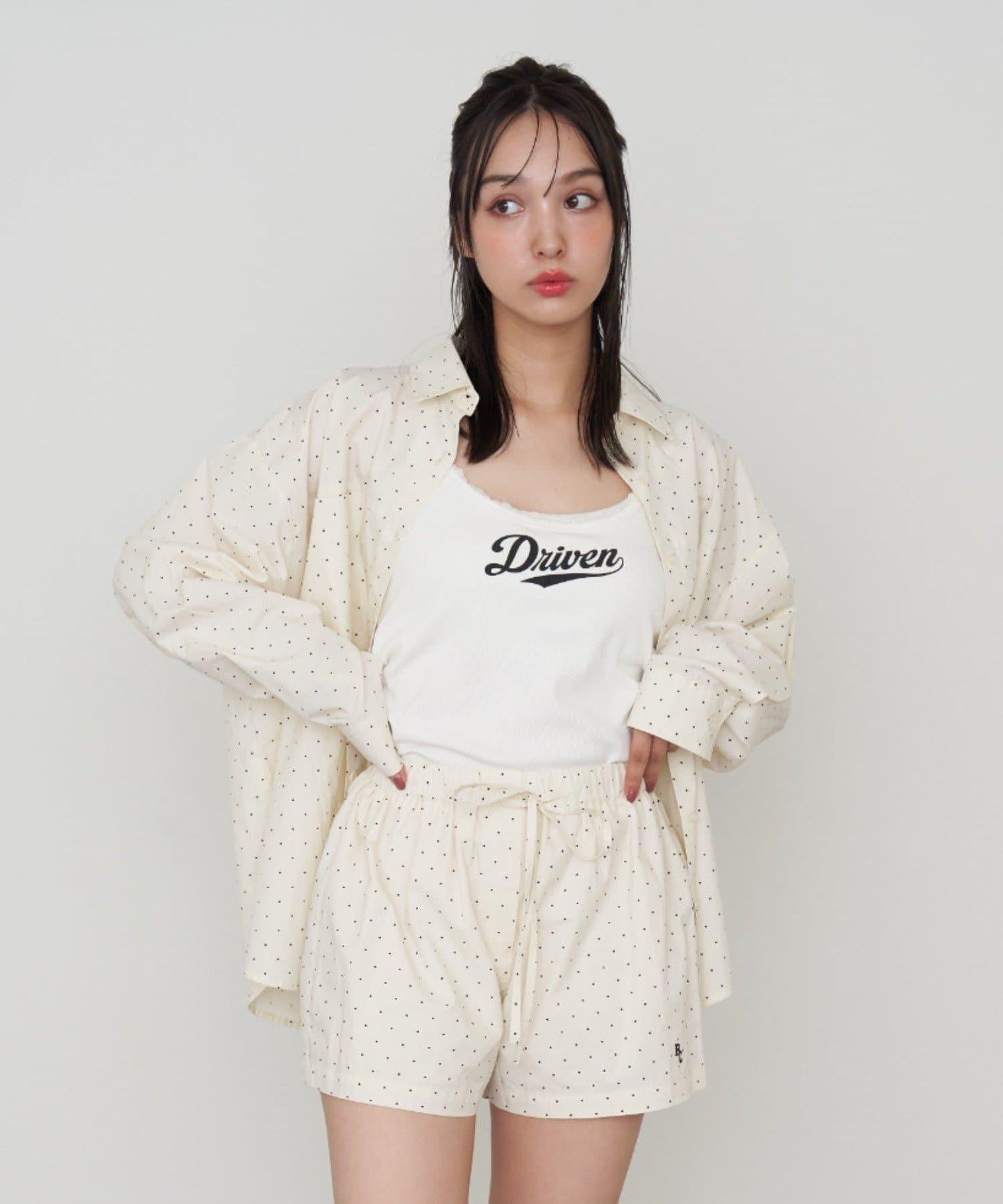 蕾絲Logo帶胸墊疊穿吊帶背心