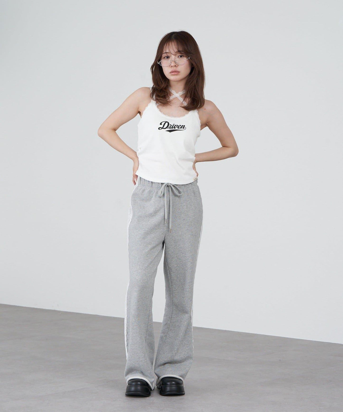 蕾絲Logo帶胸墊疊穿吊帶背心