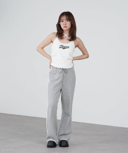 蕾絲Logo帶胸墊疊穿吊帶背心