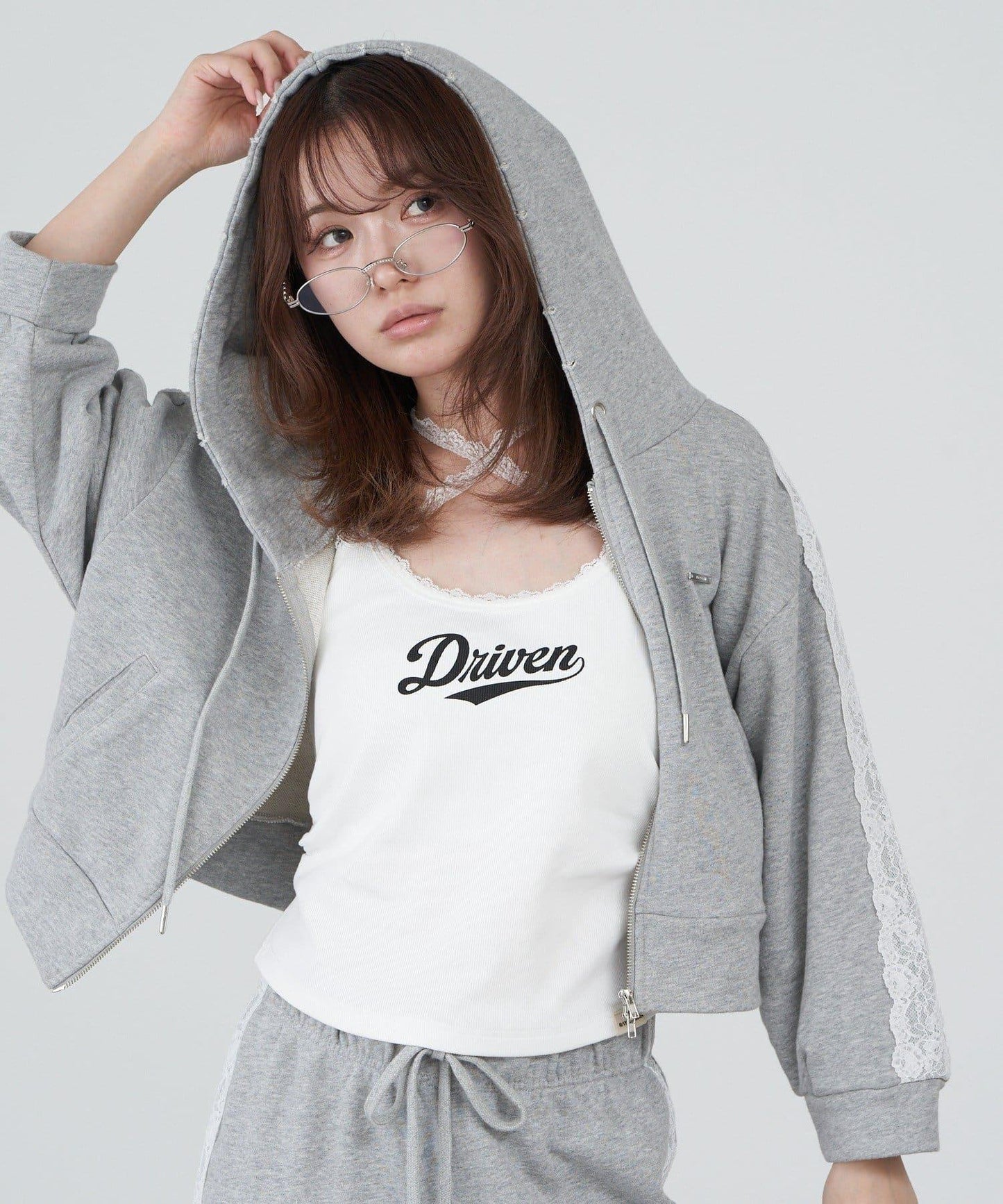 蕾絲Logo帶胸墊疊穿吊帶背心