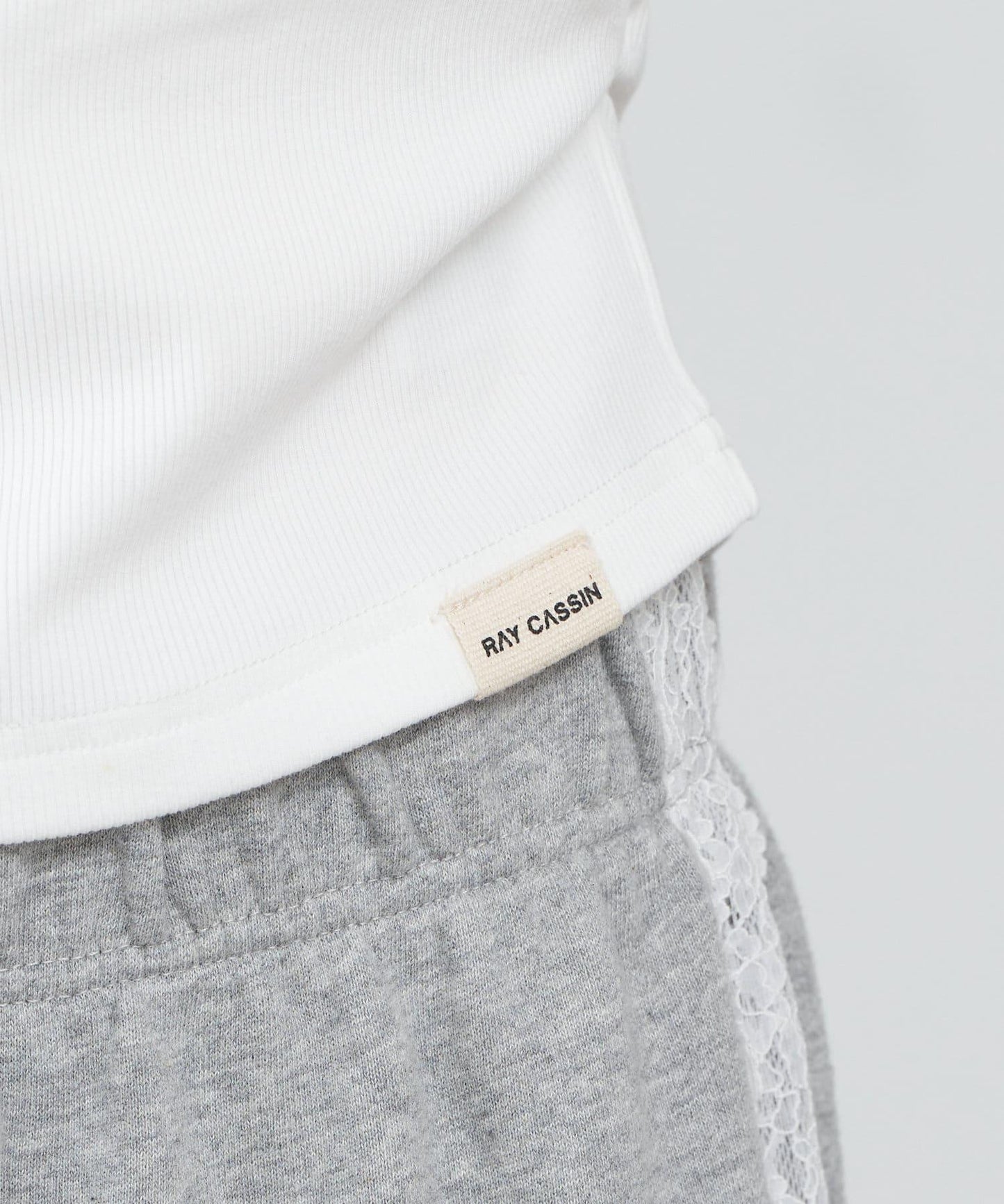 蕾絲Logo帶胸墊疊穿吊帶背心