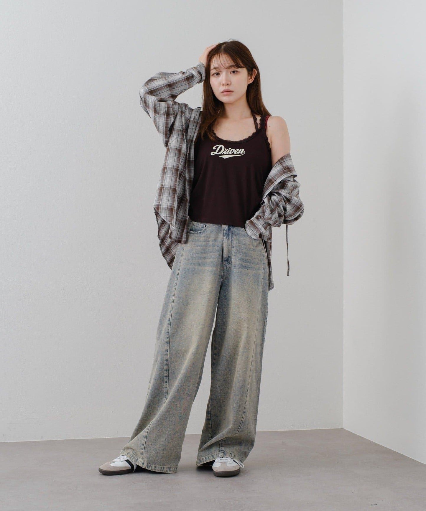 蕾絲Logo帶胸墊疊穿吊帶背心