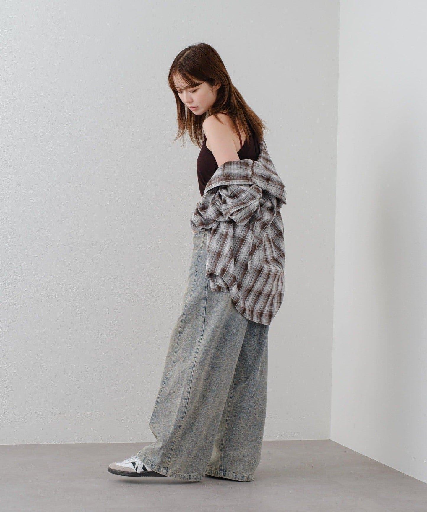 蕾絲Logo帶胸墊疊穿吊帶背心