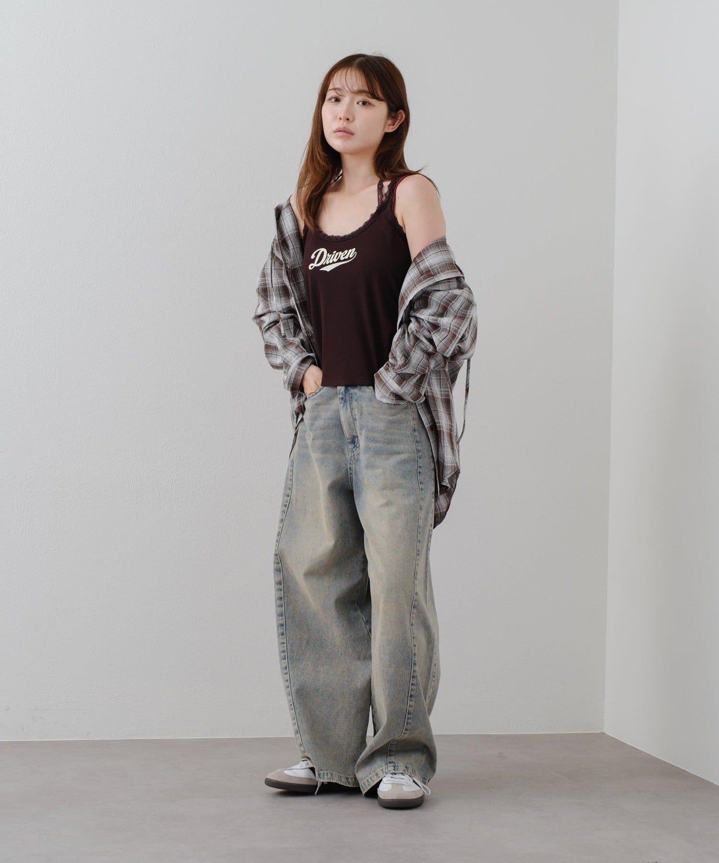 蕾絲Logo帶胸墊疊穿吊帶背心