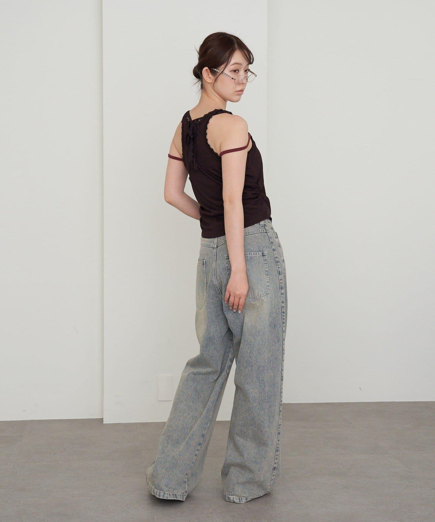 蕾絲Logo帶胸墊疊穿吊帶背心