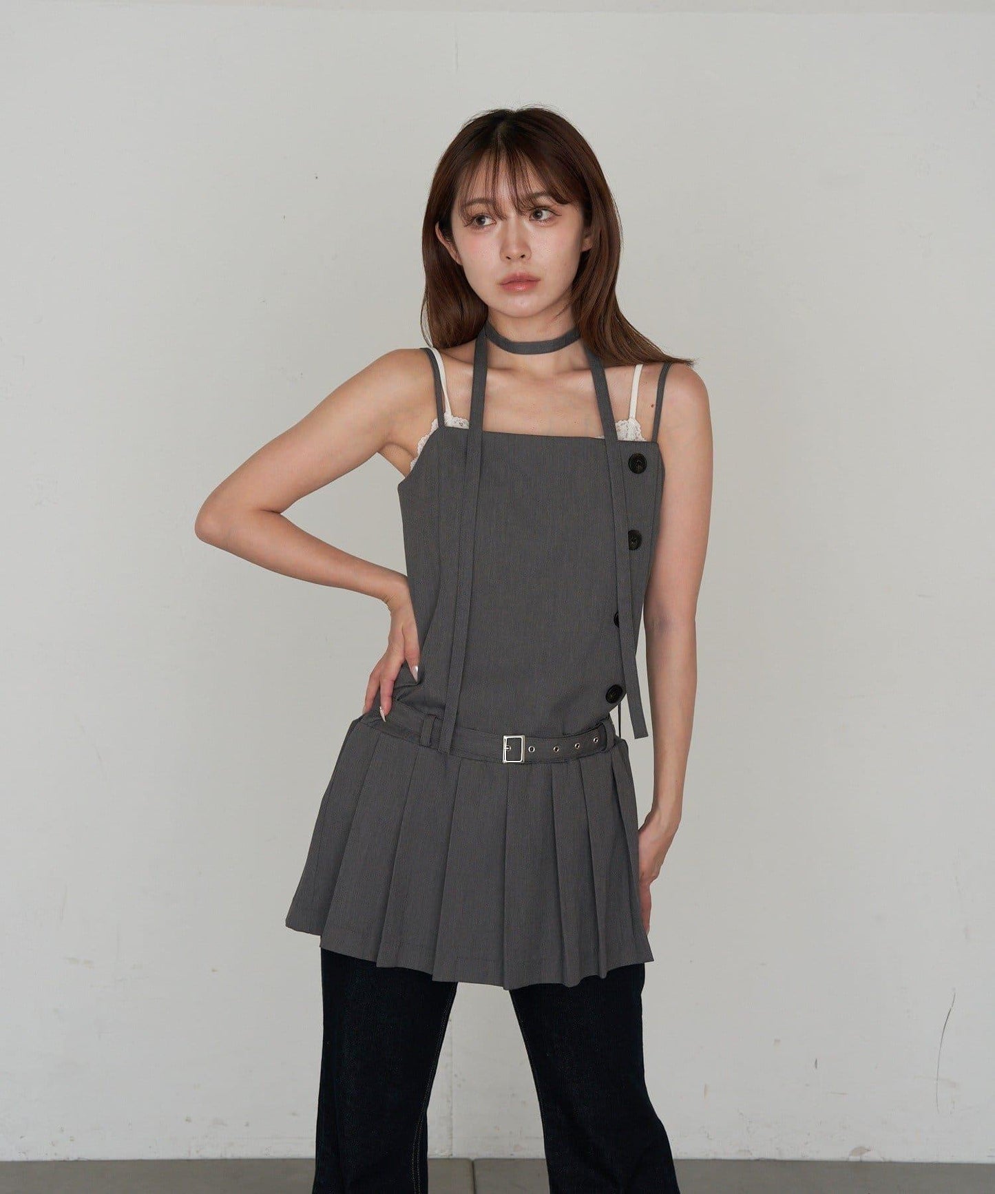 RAY CASSIN 按扣設計 百褶 吊帶迷你連衣裙