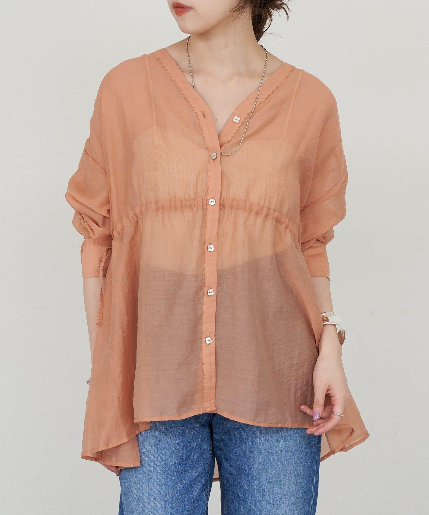 SHENERY 輕透荷葉下襬上衣