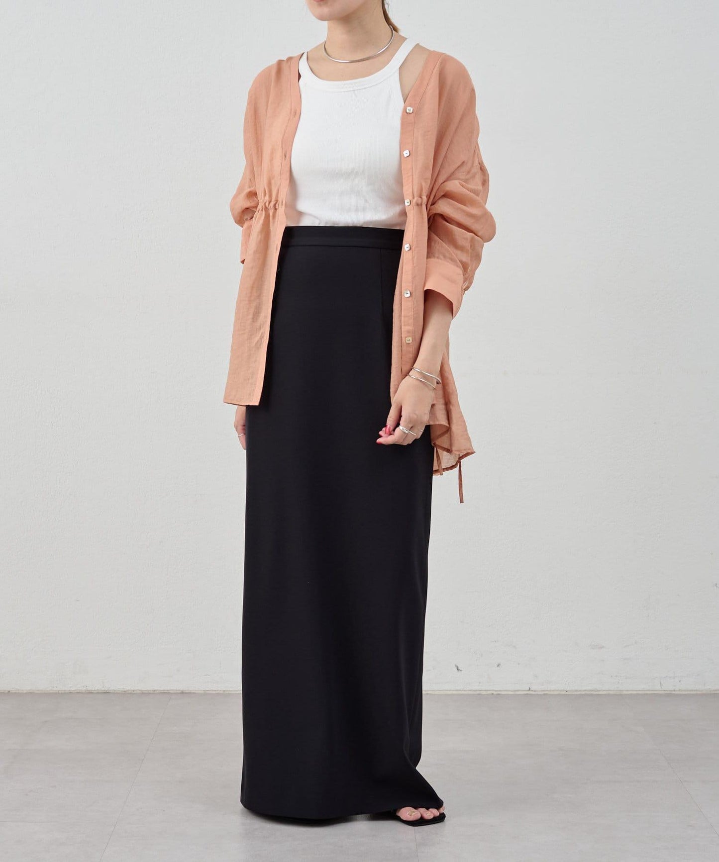 SHENERY 輕透荷葉下襬上衣