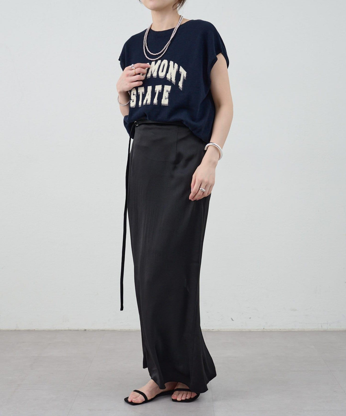 SHENERY 緞面修身半身裙