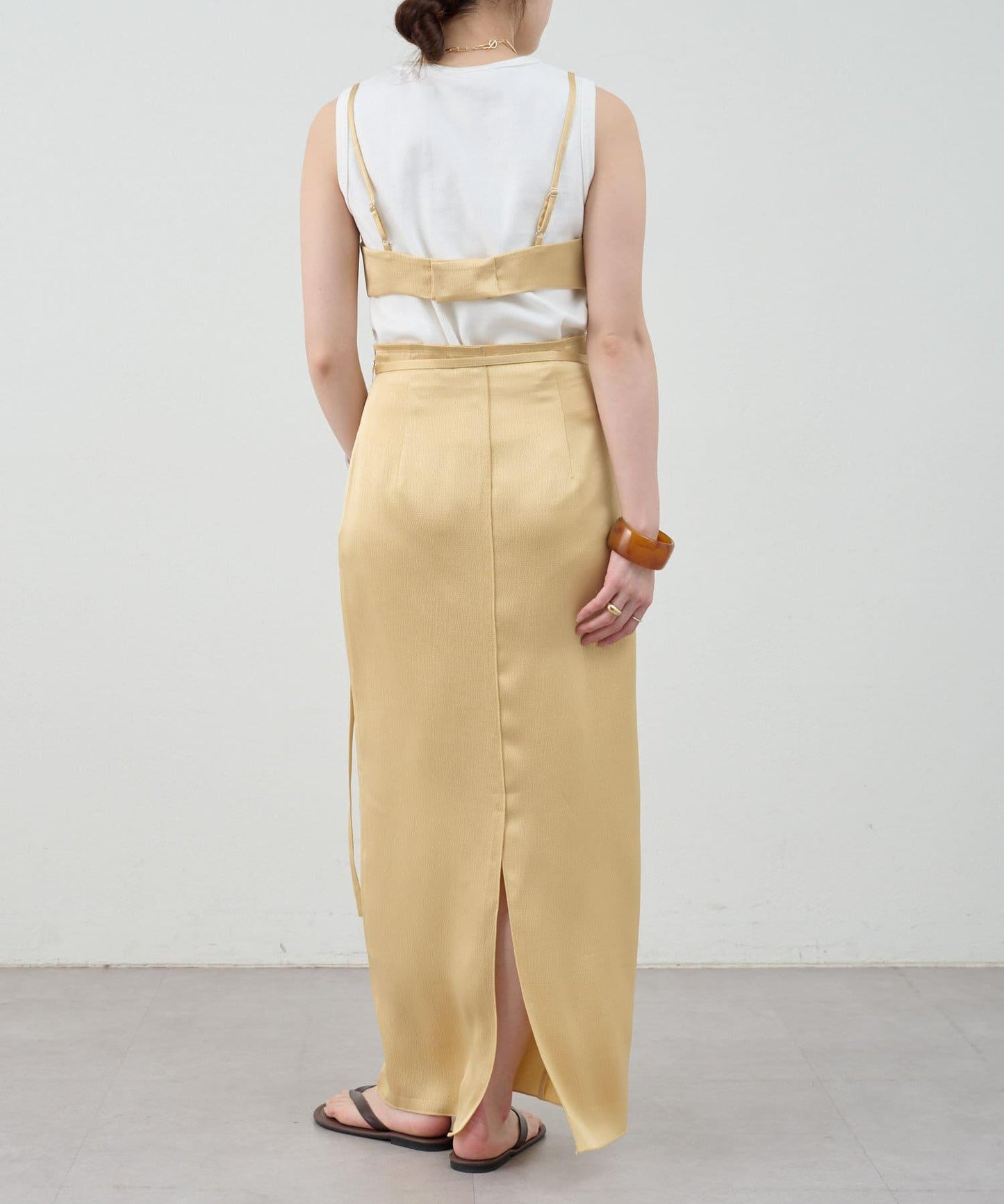 SHENERY 緞面修身半身裙