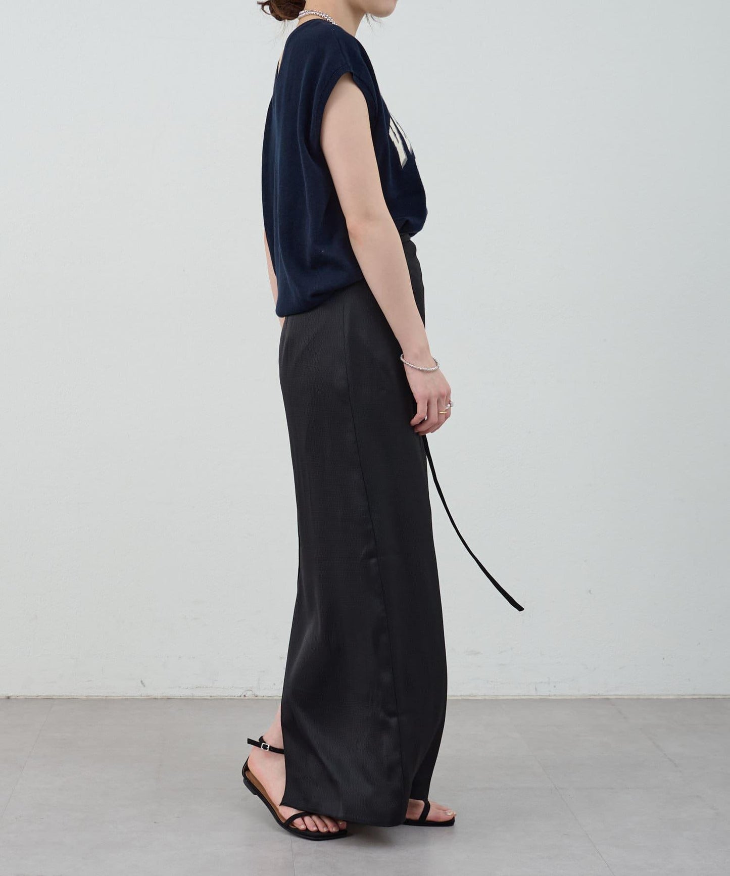 SHENERY 緞面修身半身裙