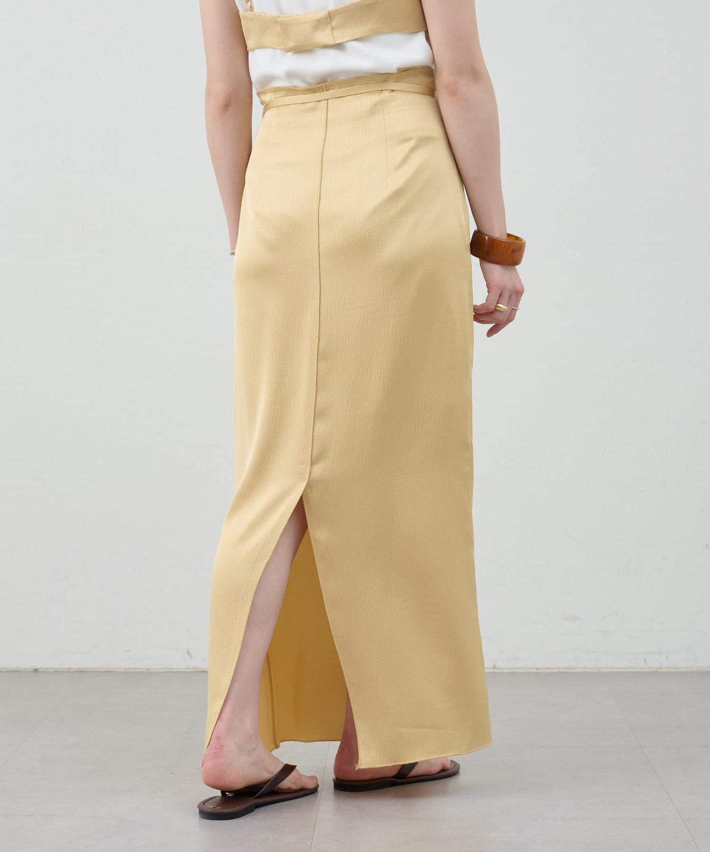 SHENERY 緞面修身半身裙