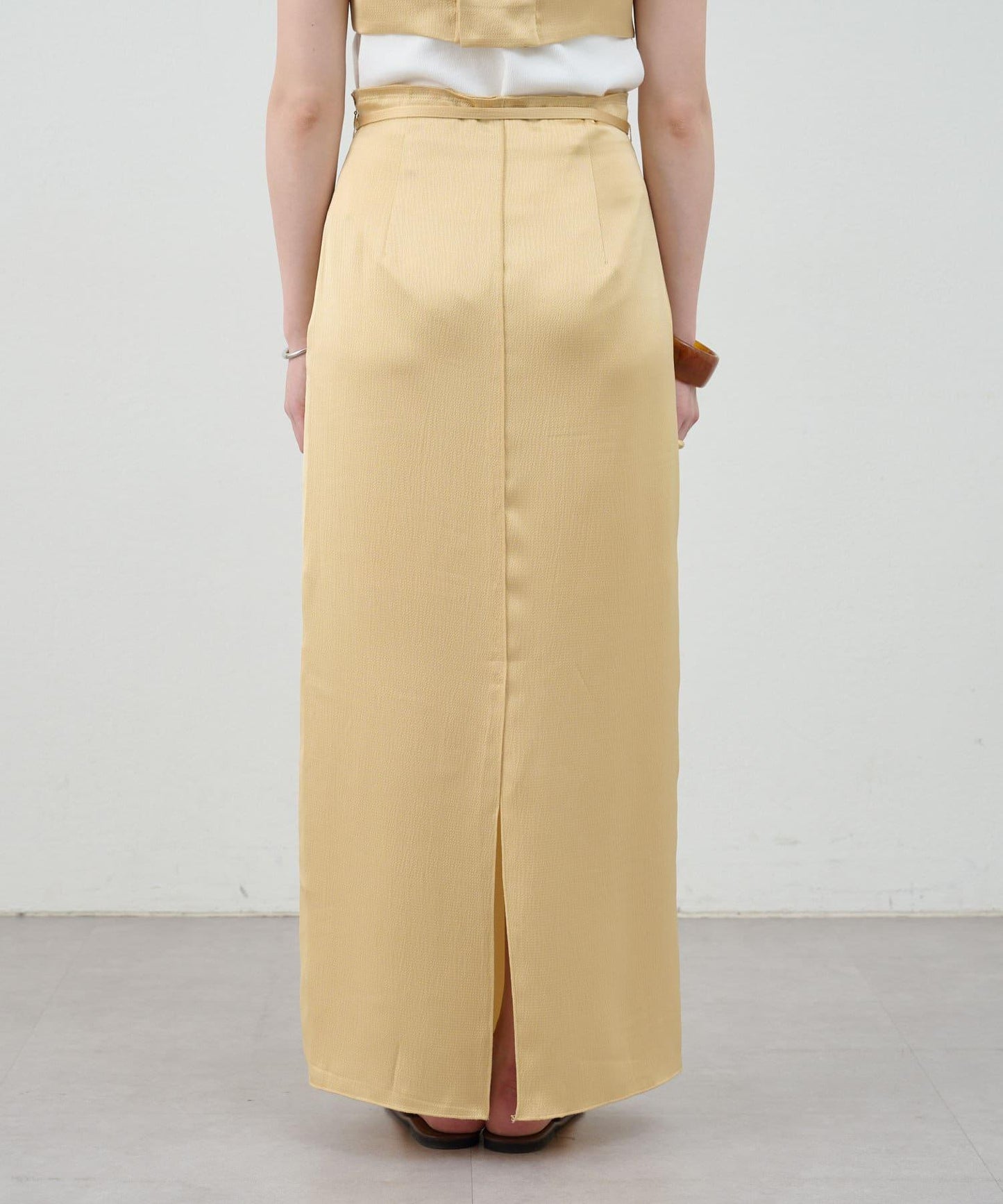 SHENERY 緞面修身半身裙