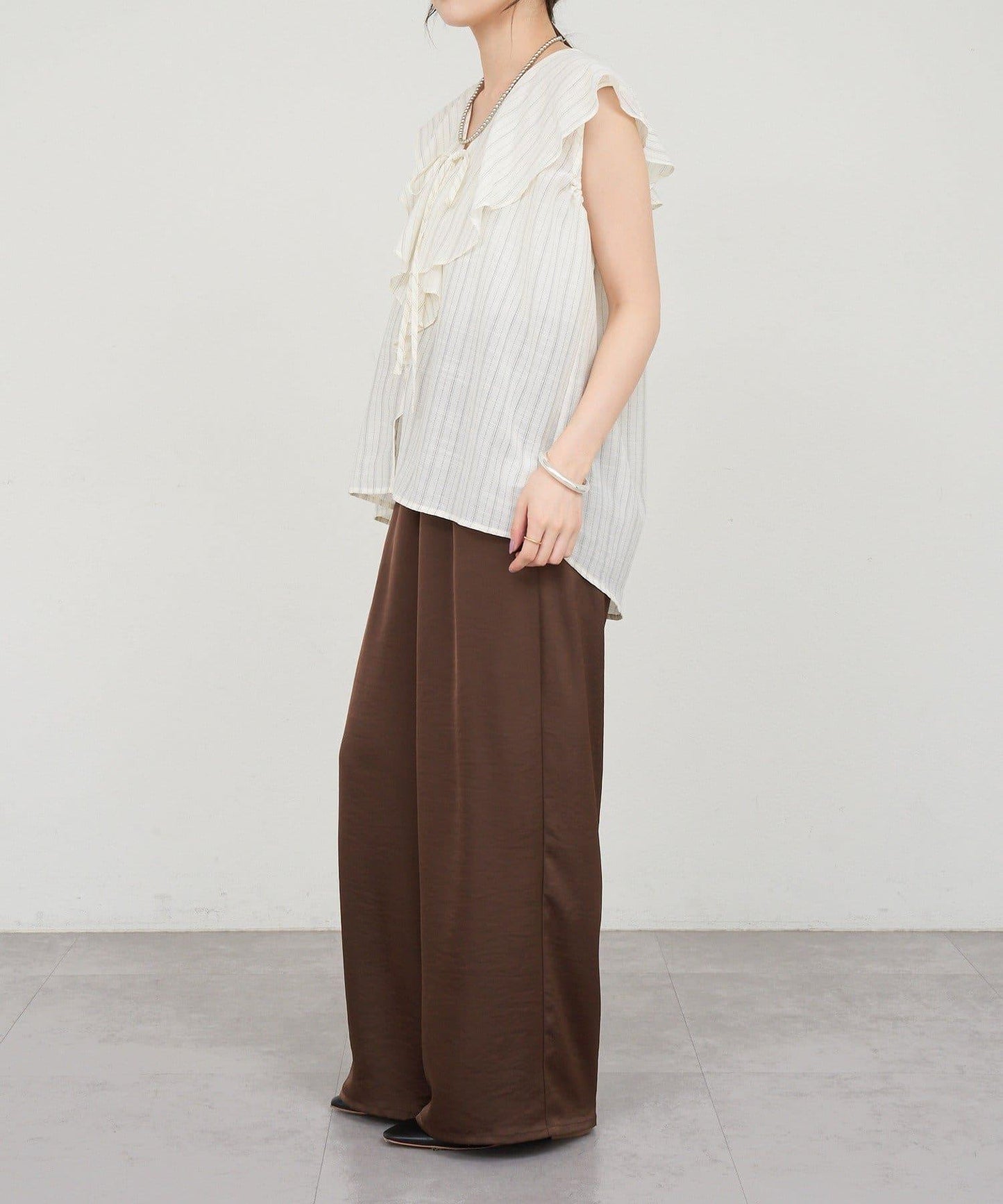 SHENERY 條紋荷葉領襯衫