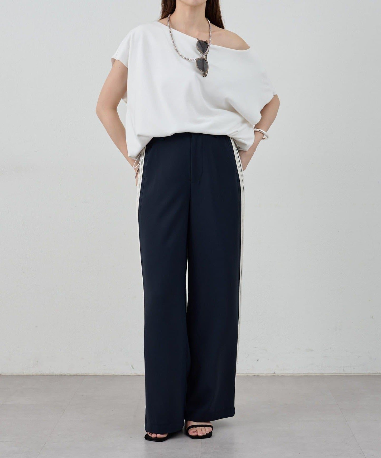 SHENERY 露肩法式短袖衛衣