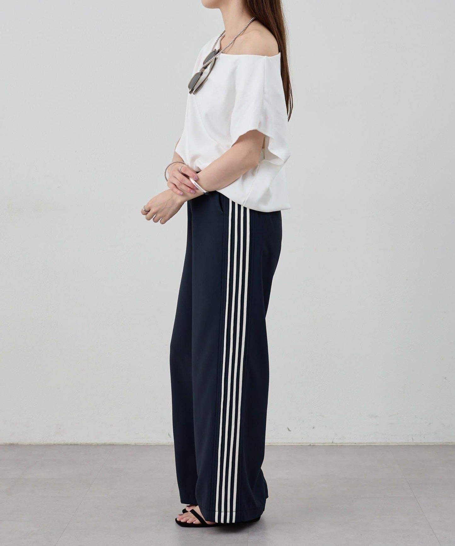 SHENERY 露肩法式短袖衛衣